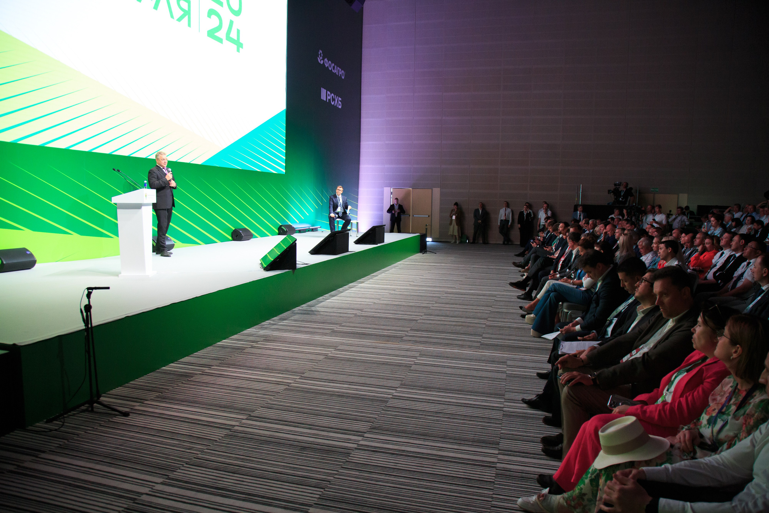 Репортажный фотограф. Репортажная фотосъёмка Минеральные Воды, Пятигорск, Кисловодск, Ставрополь. Репортажный и свадебный фотограф Пятигорск и КМВ