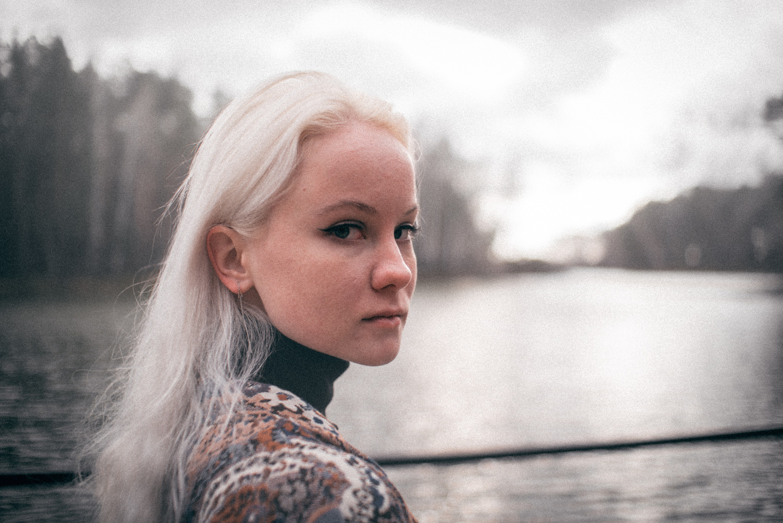 Саша, прогулочная съёмка. Фотограф в Новосибирске Полина Колмачевская