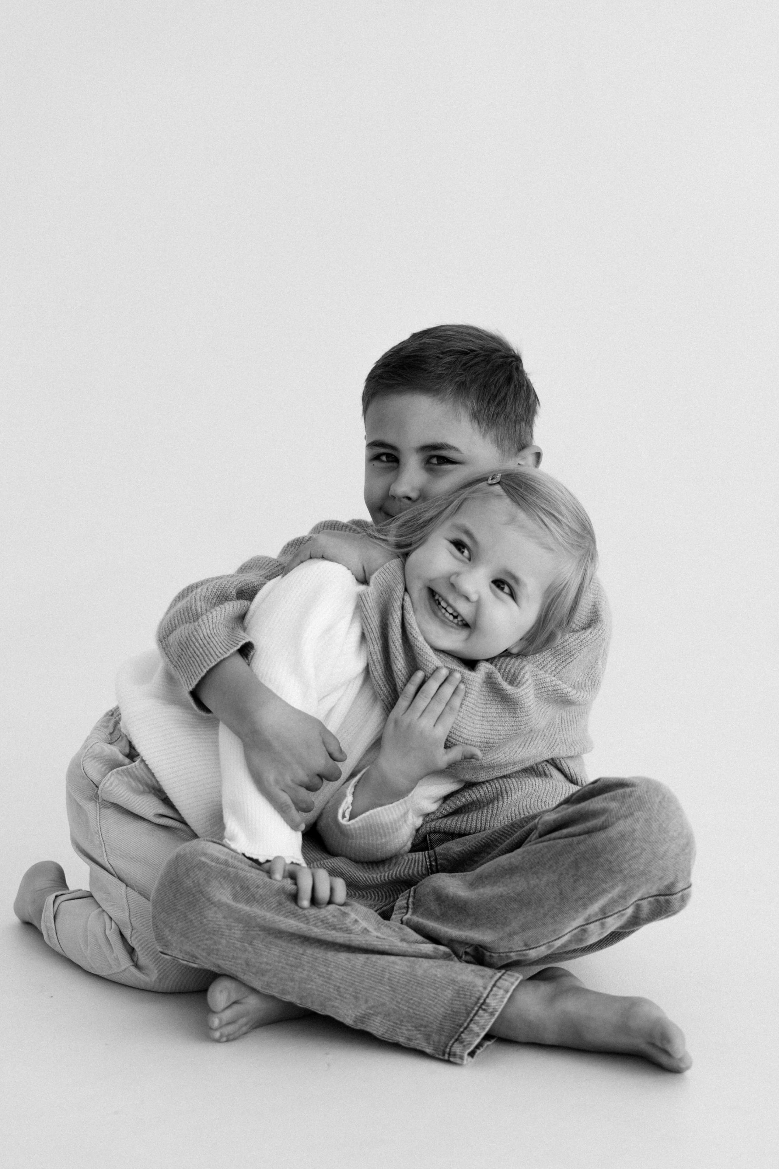 Оля, Артемий, Вера. Главная