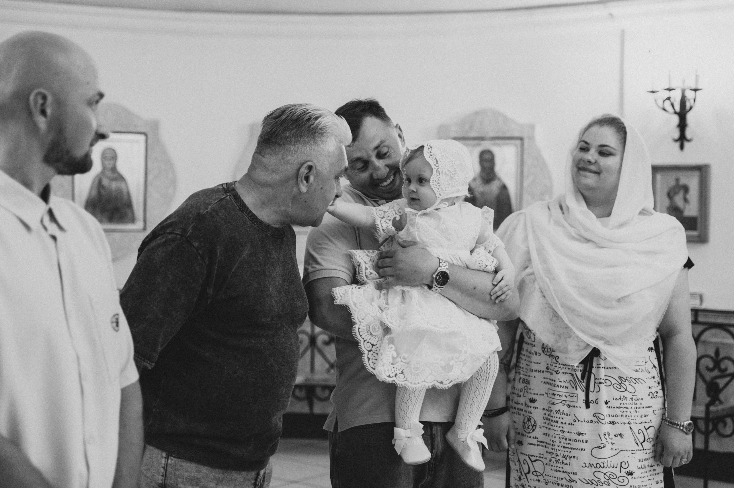 Крещение Владиславы (Криптовый храм в честь собора Новомучеников и Исповедников земли Белорусской). Семейный фотограф в Минске Дарья Дреко