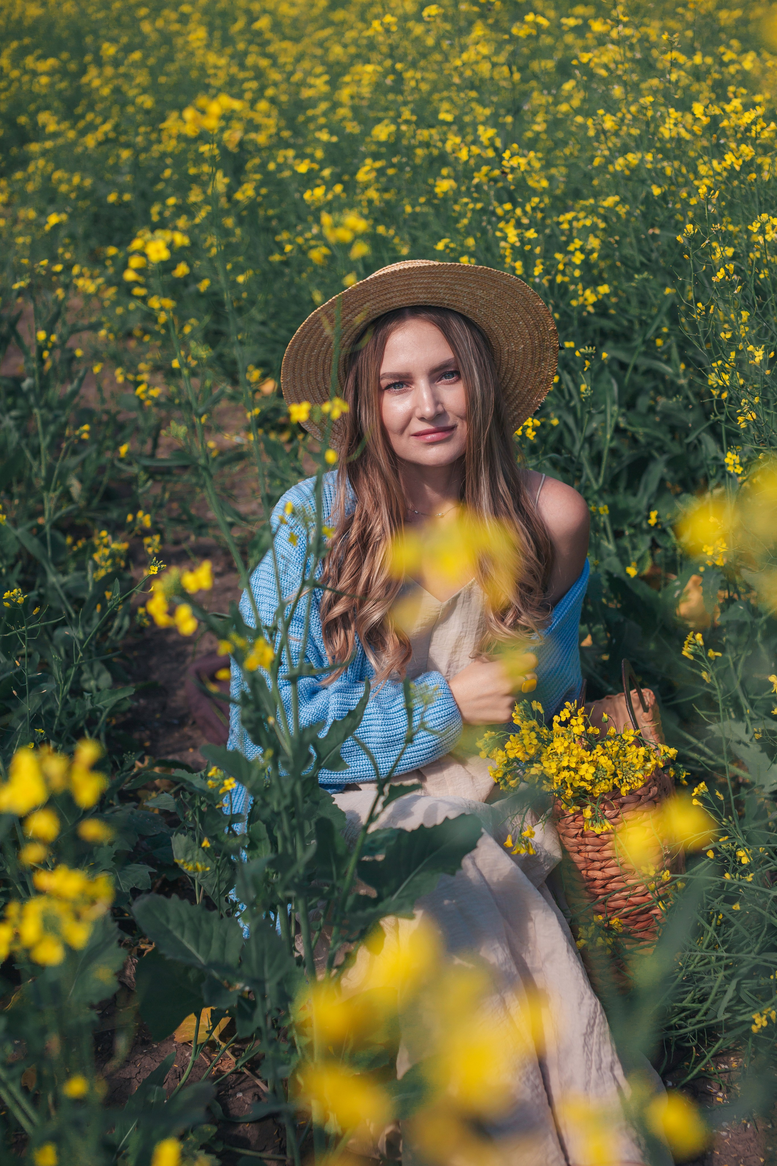 Рапсовое поле. Семейный и художественный фотограф в Тюмени Юлия Логинова