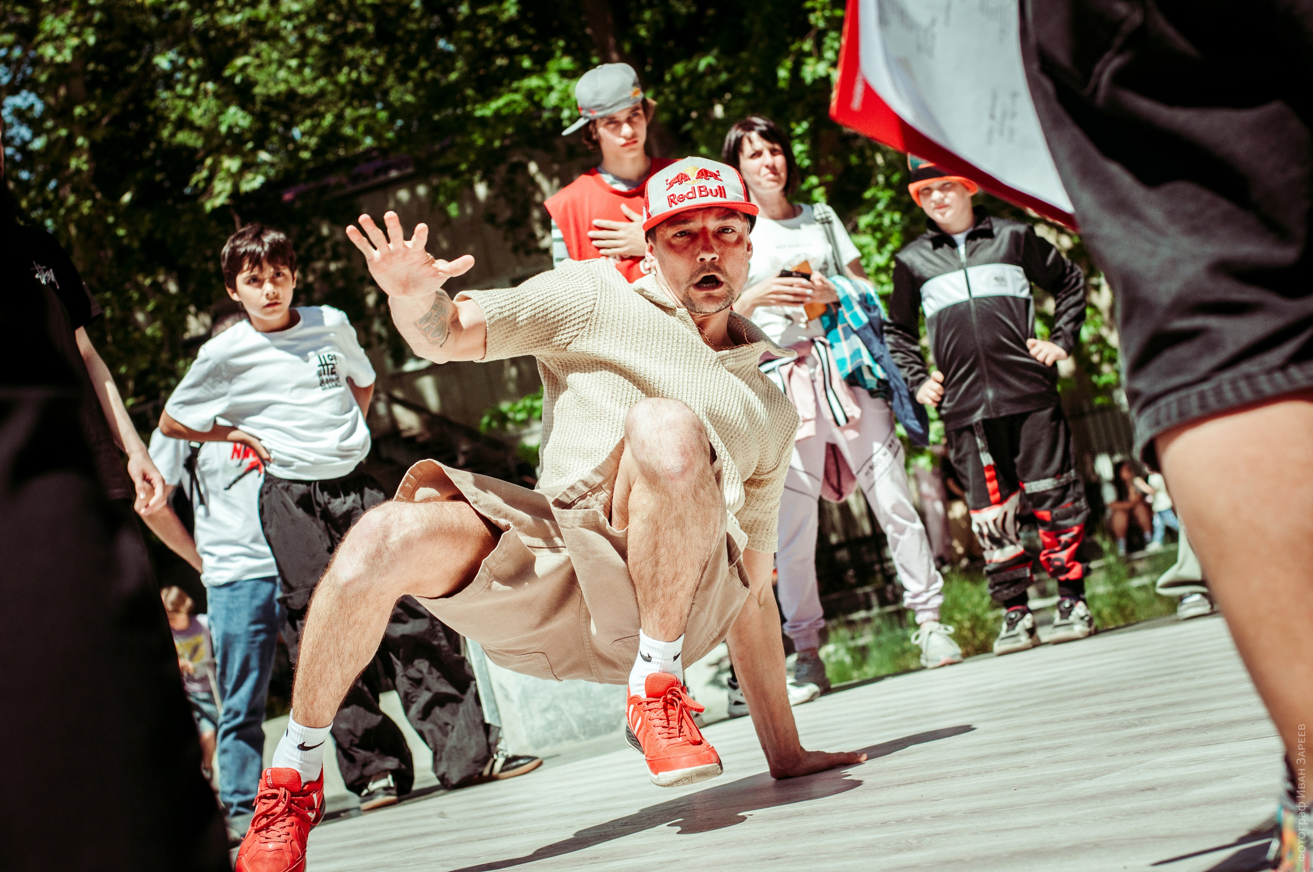 Граффити и брейкинг. Репортажный фотограф в Симферополе Зареев Иван