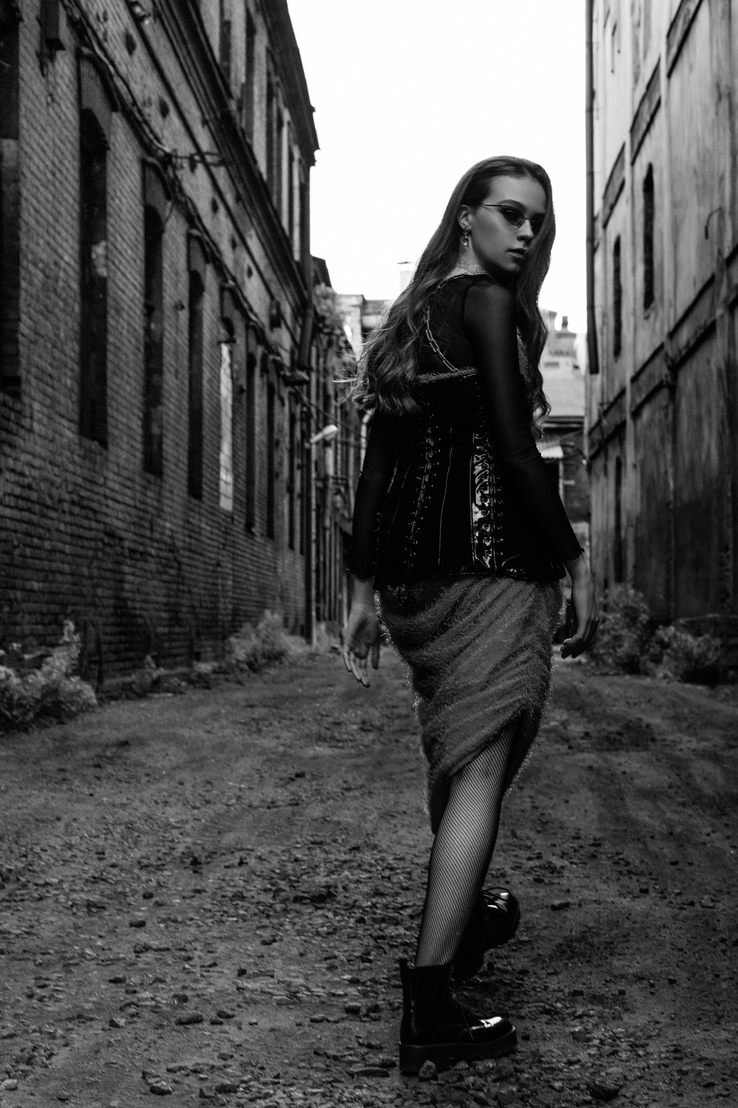 Стрит-фотография в индустриальном стиле в Петербурге