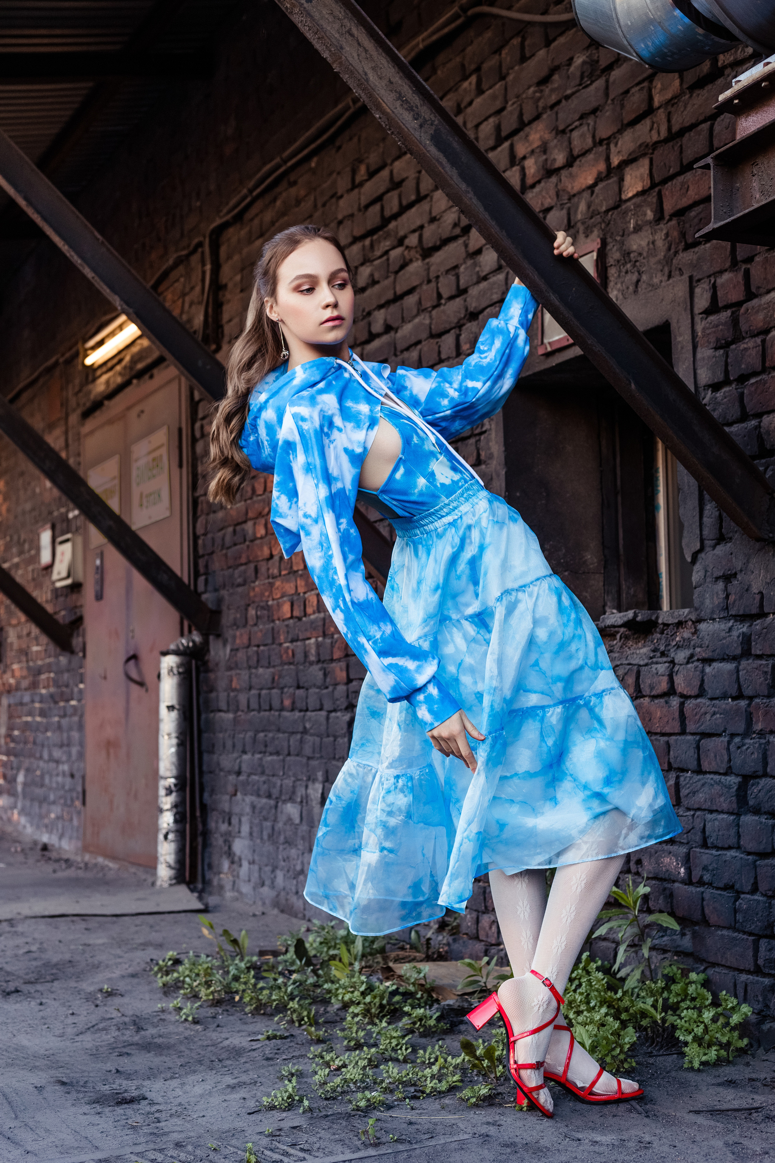 Стрит-фотография в индустриальном стиле в Петербурге