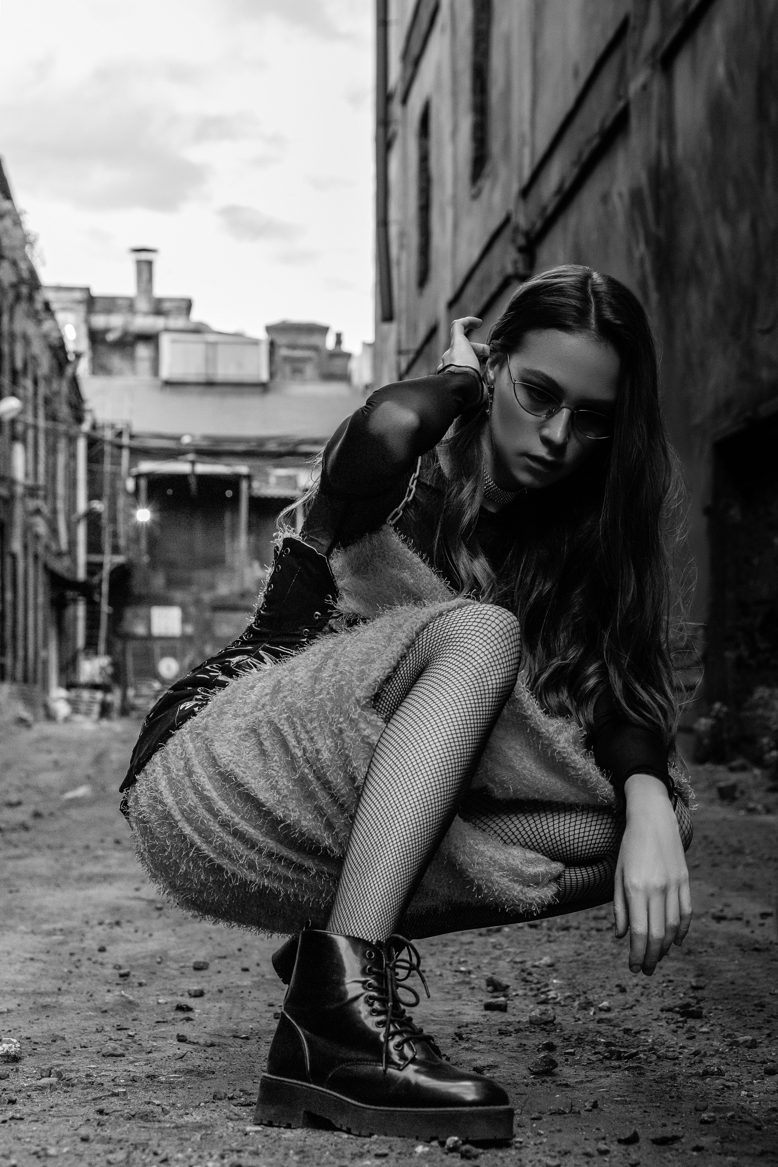 Стрит-фотография в индустриальном стиле в Петербурге