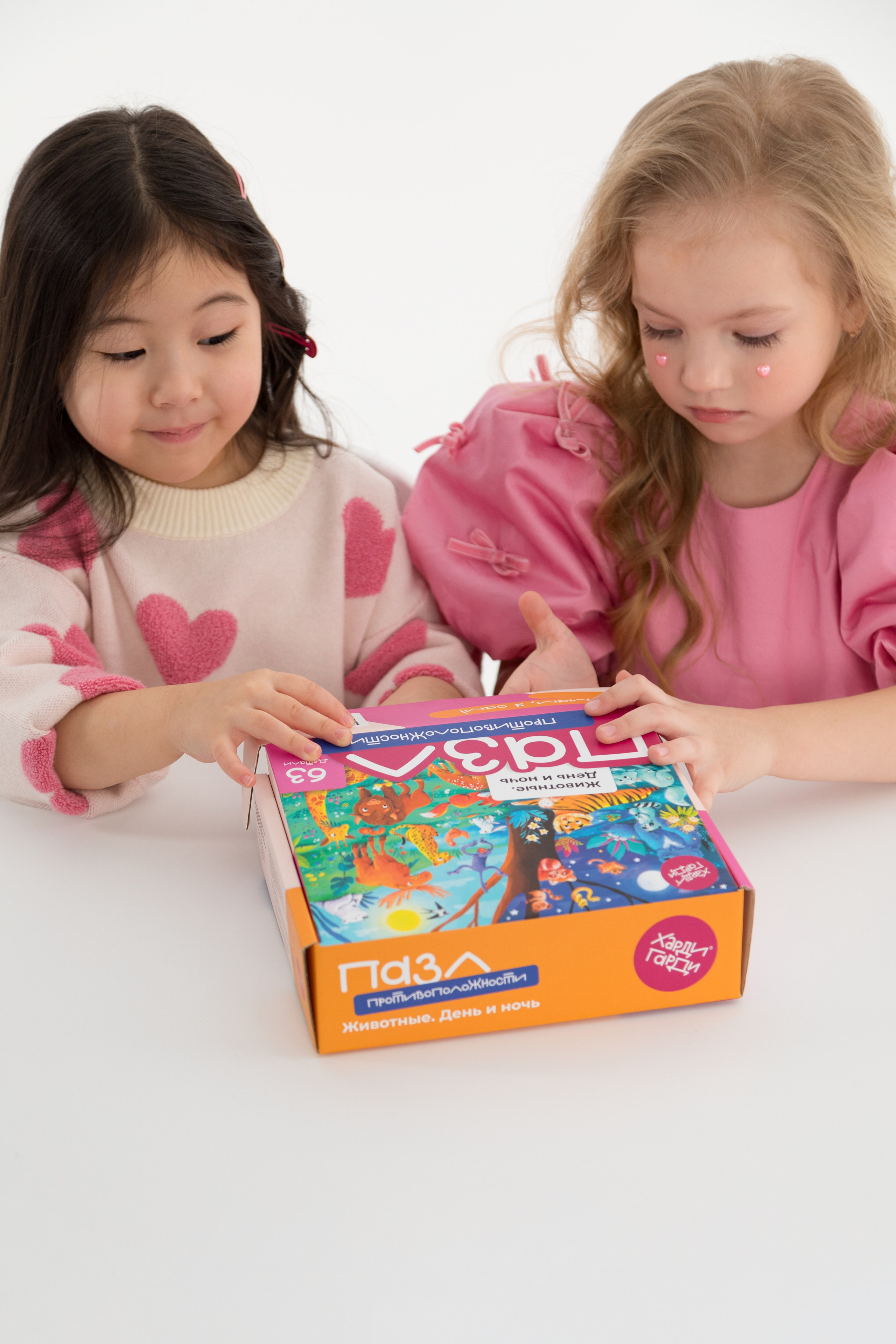 Съемка в циклораме для Харди Гарди. Детский и контент фотограф Надя Волкова Санкт-Петербург