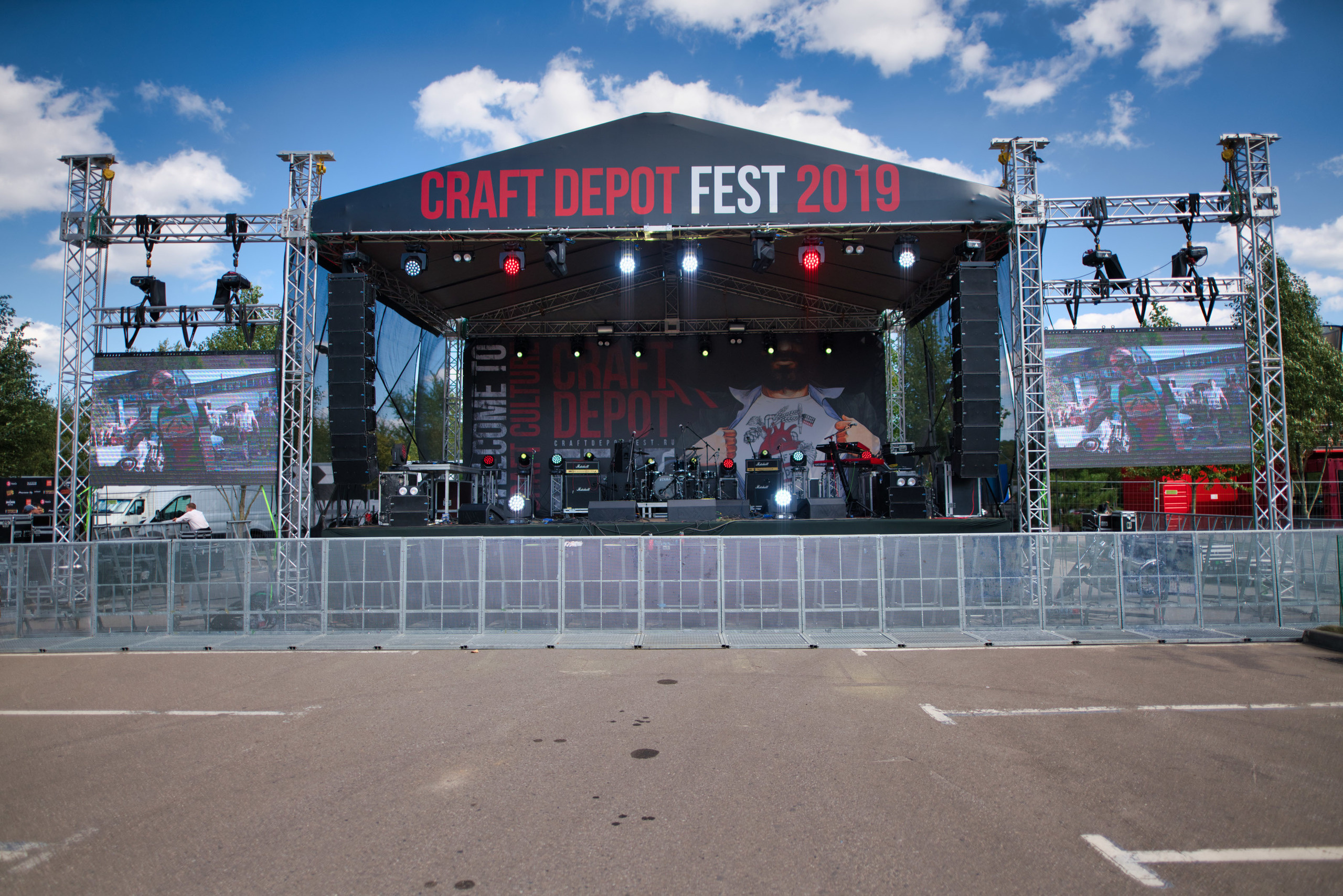 Фоторепортаж — С фестиваля пива Craft Depot Fest 2019. Фотограф — видеограф в Москве Дмитрий Менделеев
