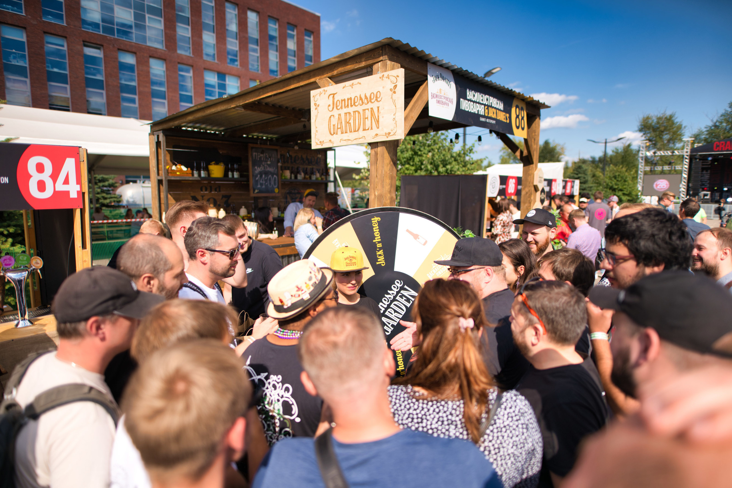 Фоторепортаж — С фестиваля пива Craft Depot Fest 2019. Фотограф — видеограф в Москве Дмитрий Менделеев