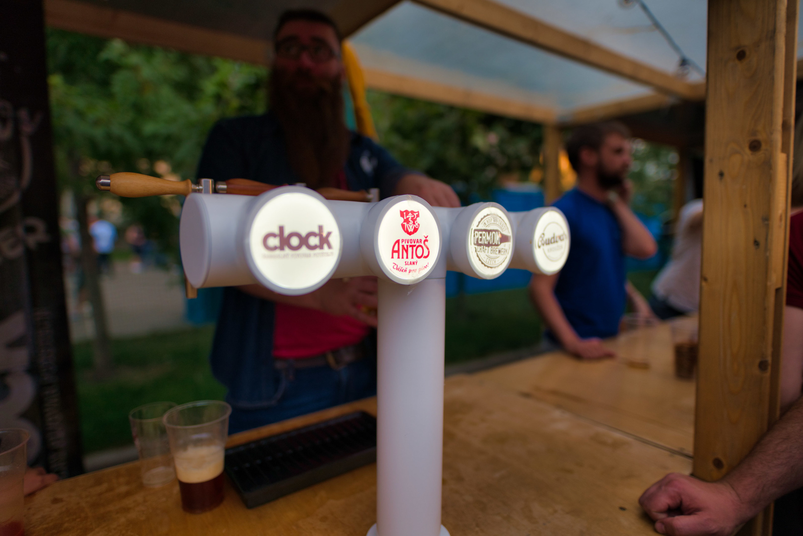 Фоторепортаж — С фестиваля пива Craft Depot Fest 2019. Фотограф — видеограф в Москве Дмитрий Менделеев