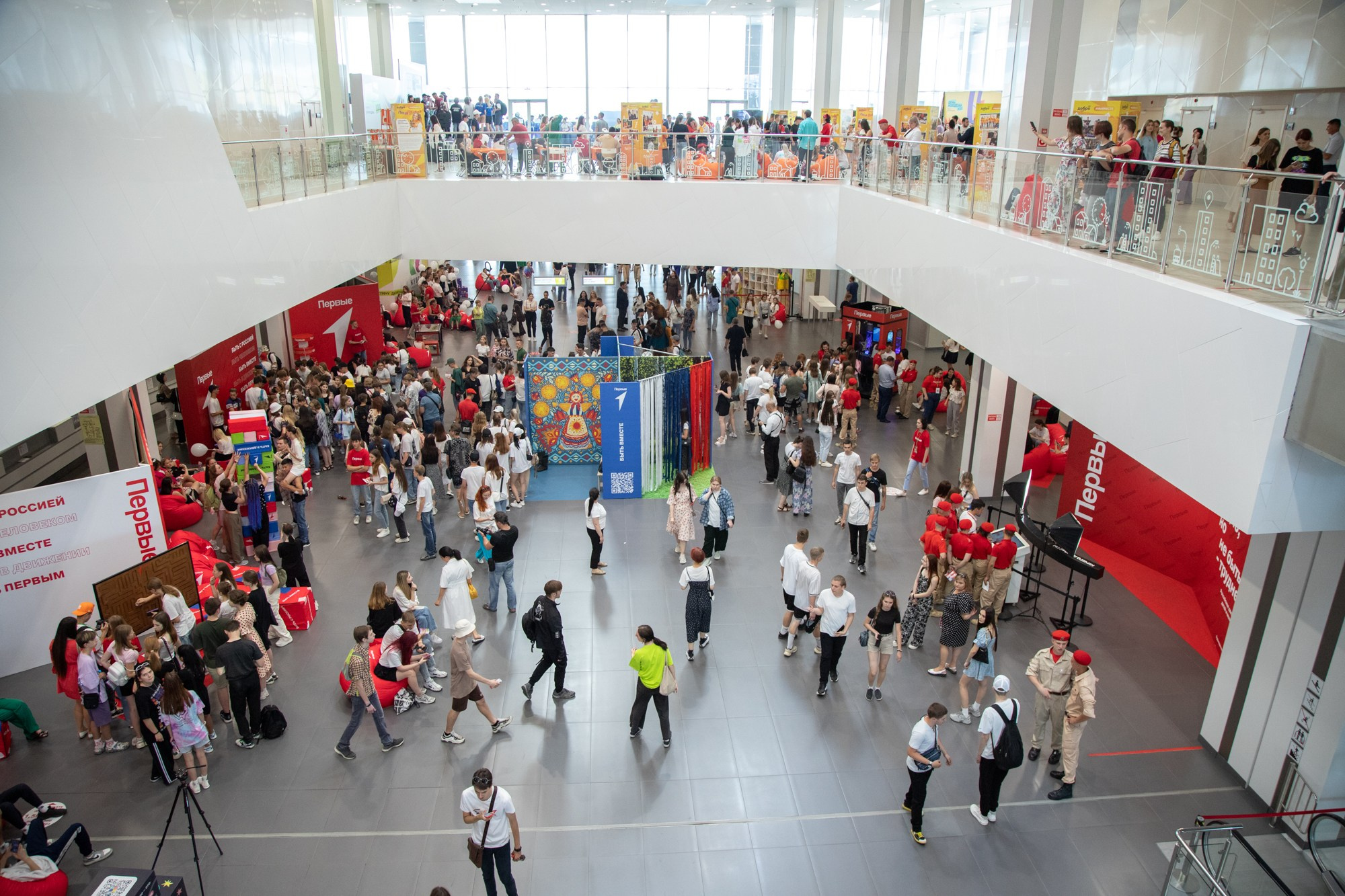 Краевой День молодёжи в Краснодаре 2023. Репортажный, промышленный и маркетплейс-фотограф Дмитрий Чернат