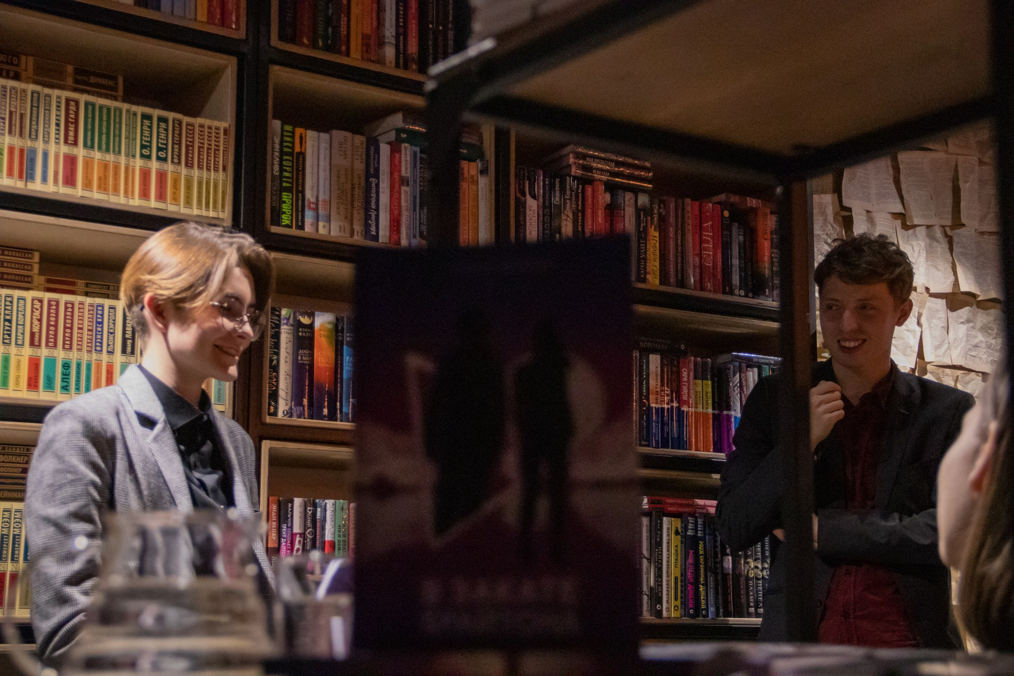 Презентация книги в кофейне «Издательство кофе». Репортажный, промышленный и маркетплейс-фотограф Дмитрий Чернат