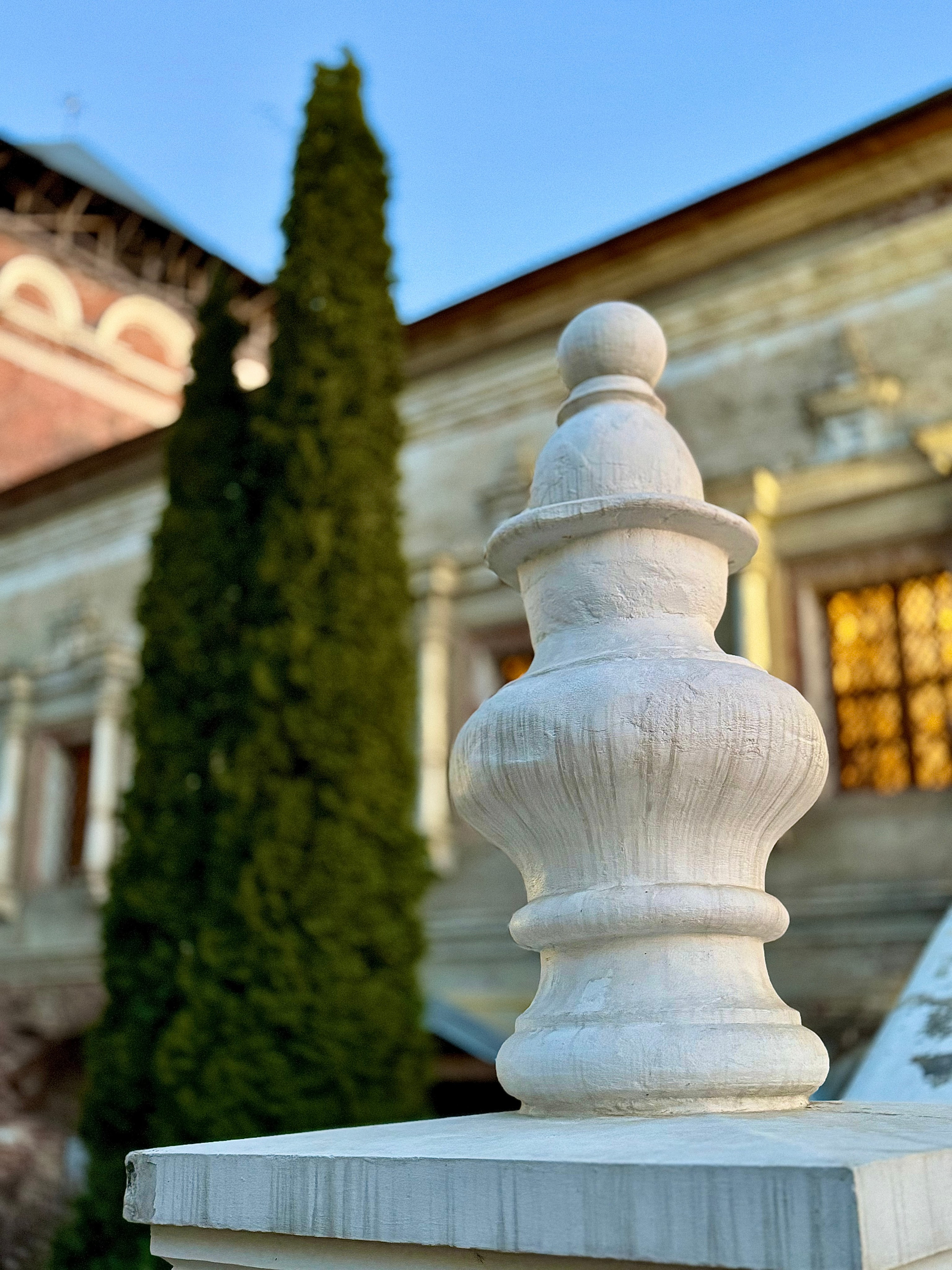 Храмы и здания. Фотограф и художник в Москве Евгения Нюнина