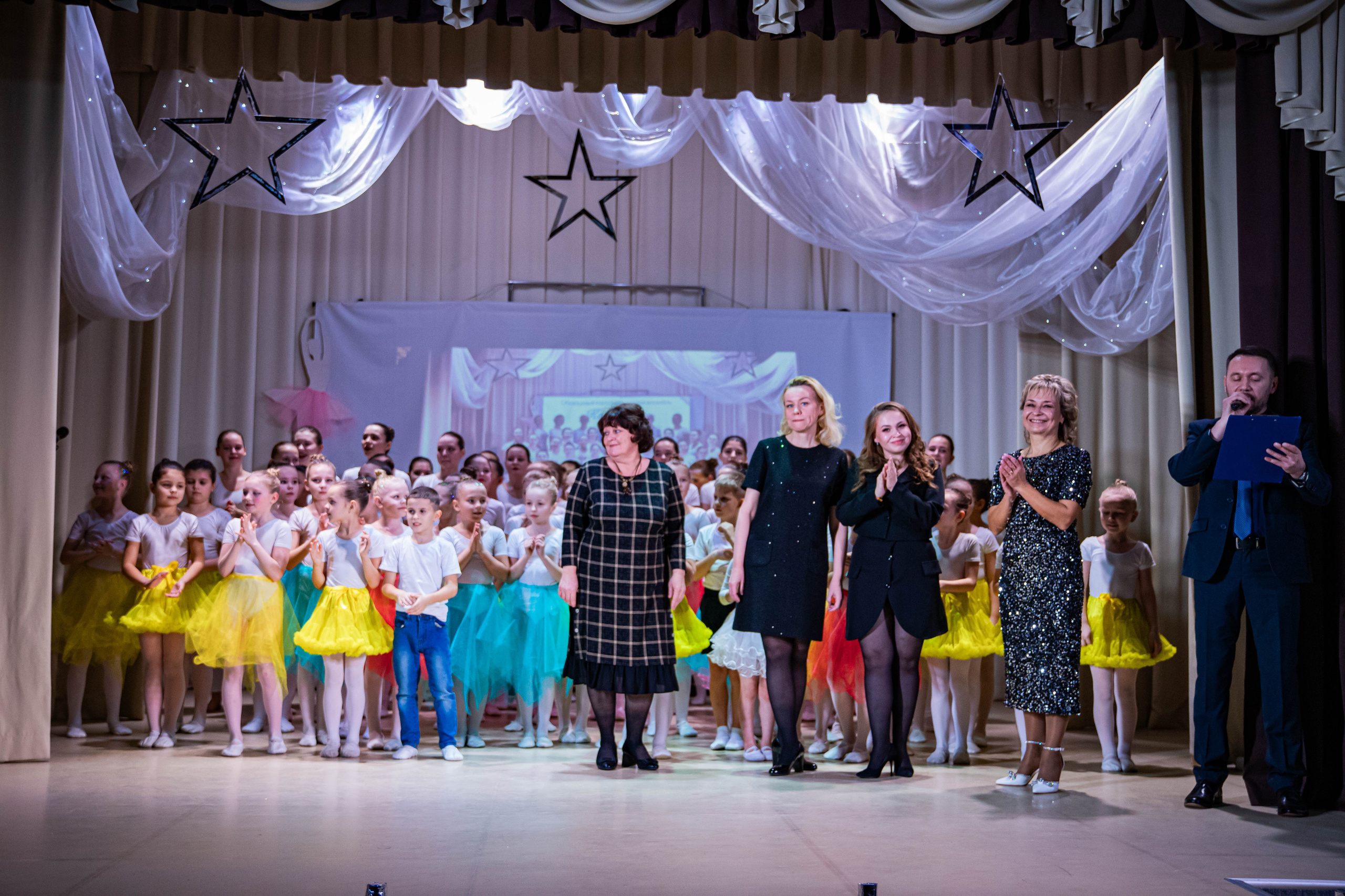 «Конфетти» Юбилейный концерт «Твори Добро». Фотограф Дарья Маташкова