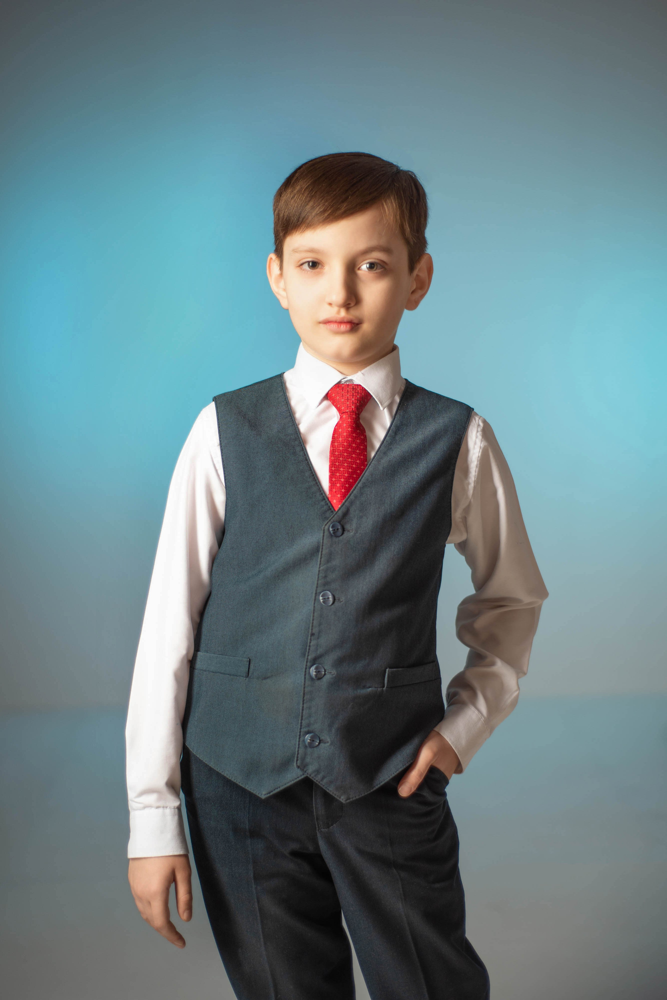 Книга для выпускника начальной школы «Геометрия». Выпускные альбомы в Тюмени для школ, садов, вузов спортивных секций