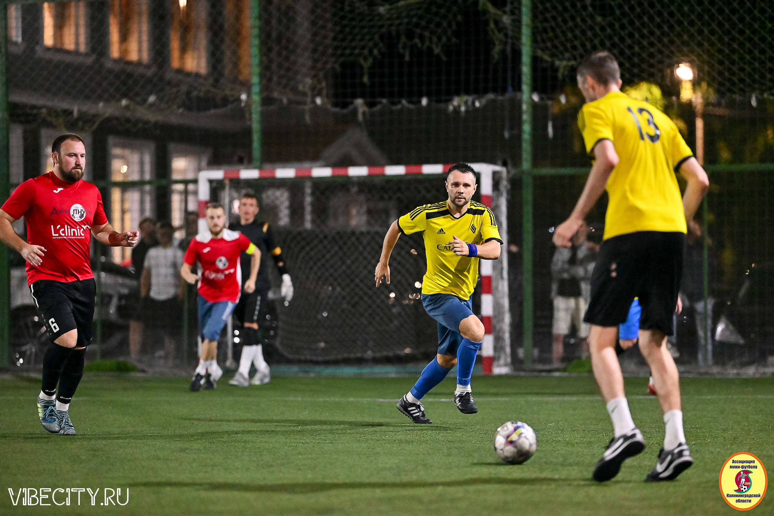 ФИНАЛЬНЫЕ ИГРЫ КУБКА МИНИ-ФУТБОЛЬНОЙ ЛИГИ И КУБКА КОРПОРАТИВНОЙ МФЛ 2025. VIBECITY.RU Вайб Сити Ру Фоторепортажи Фотоотчеты Калининград