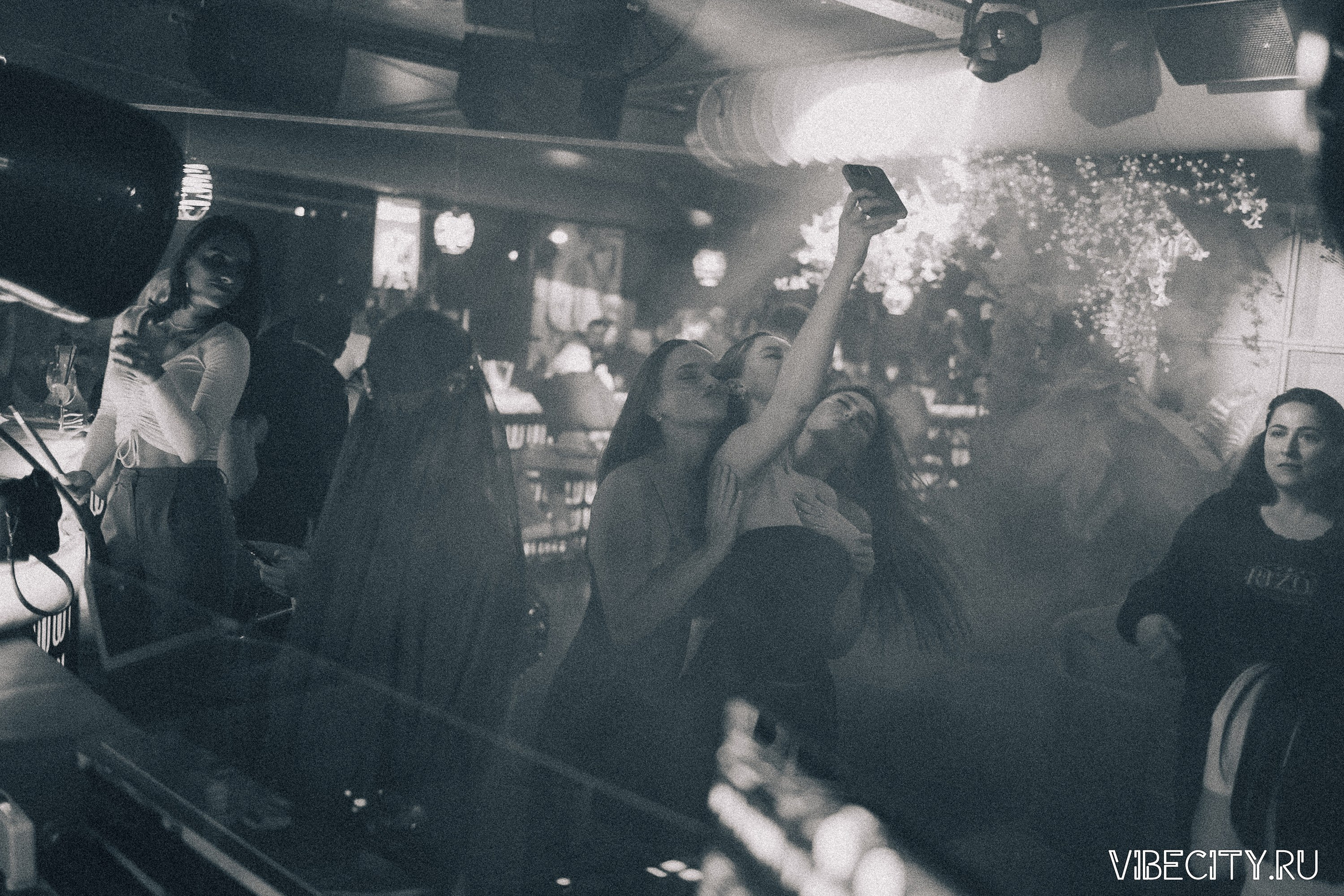 DOUBLE U. VIBECITY.RU Вайб Сити Ру Фоторепортажи Фотоотчеты Калининград