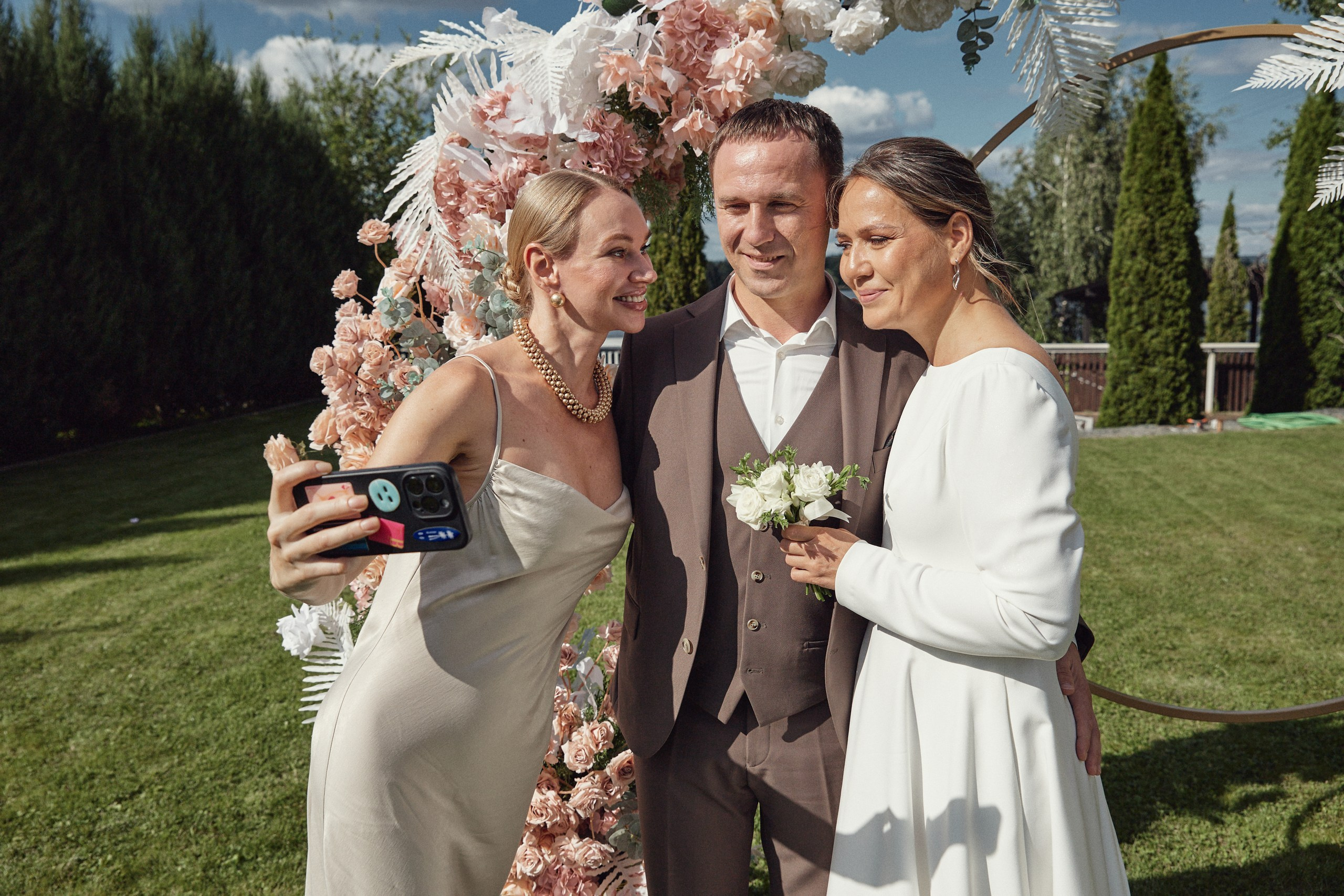 Счастье здесь. Свадебный фотограф Антон Артюшин. Работаю в Нижнем Новгороде и Москве