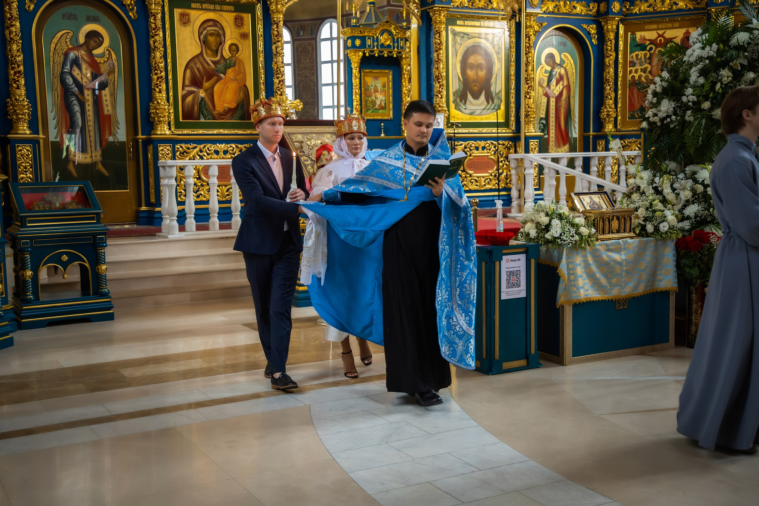 В Храме. Семейный и Свадебный фотограф в Астане Александр Астапов