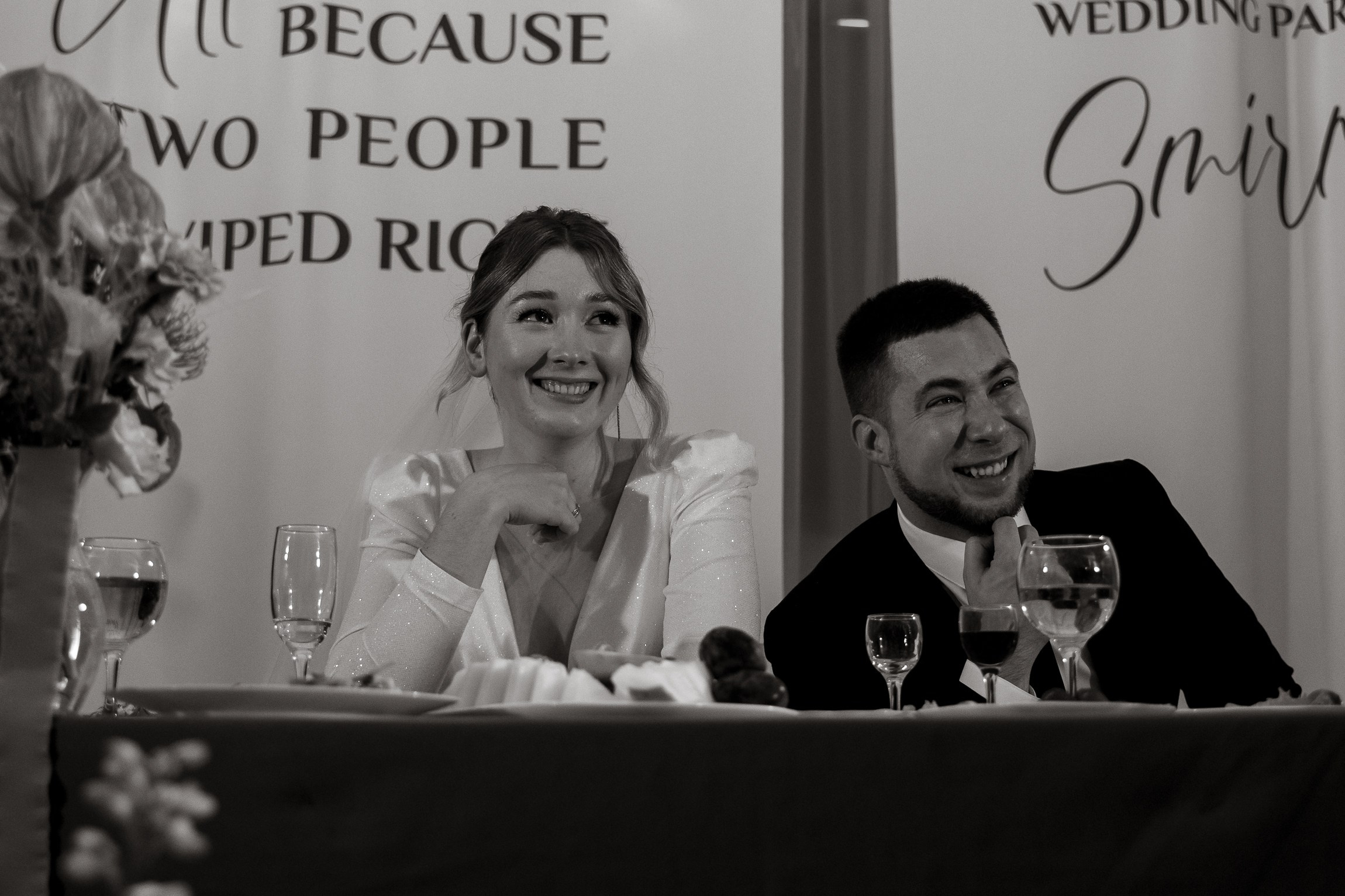 Two people swiped right. Свадебный фотограф Ярославль, Рыбинск