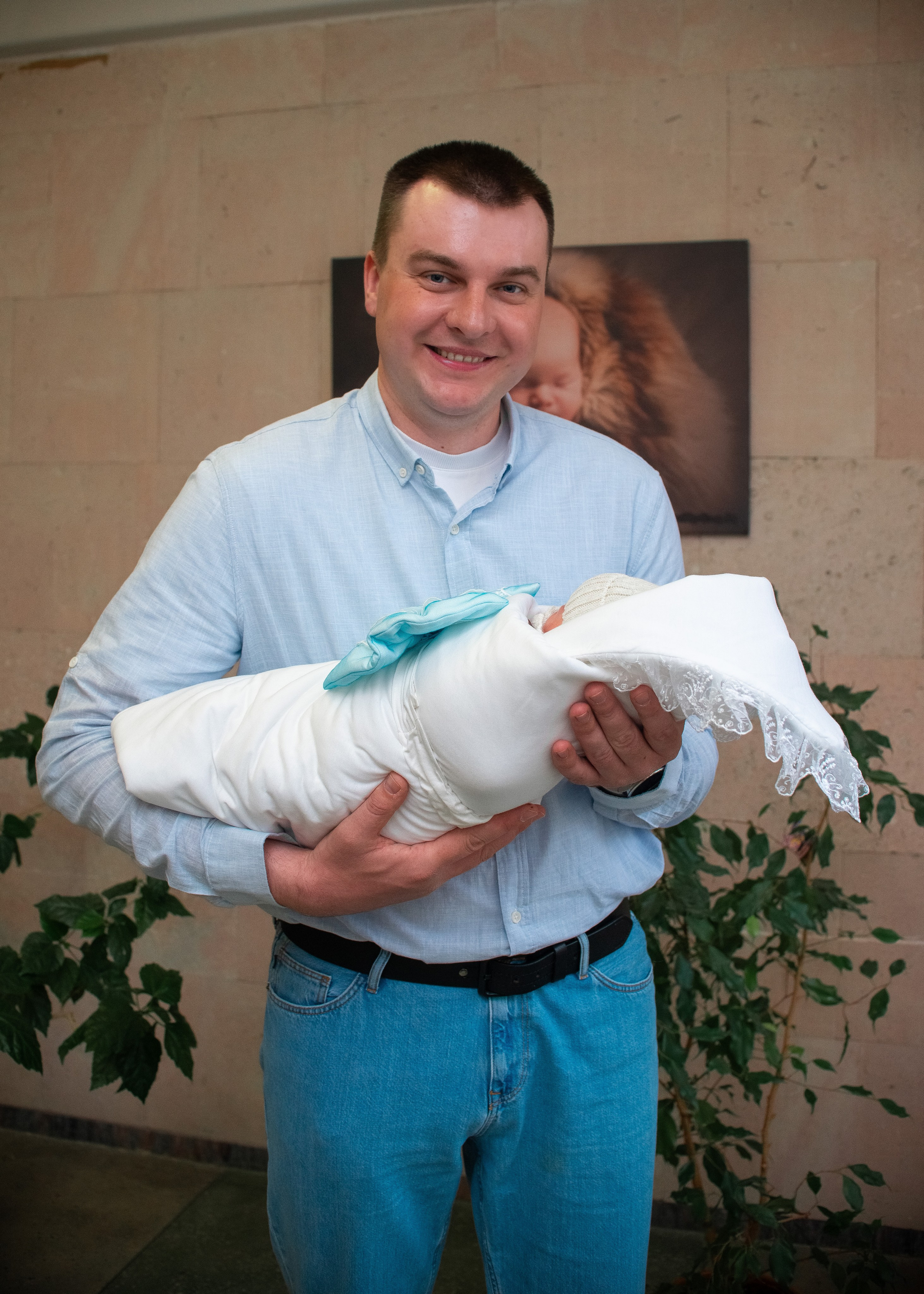 Выписка Илоны 1РД. Семейный фотограф на выписку из роддома и крещение Минск Настя Гришук