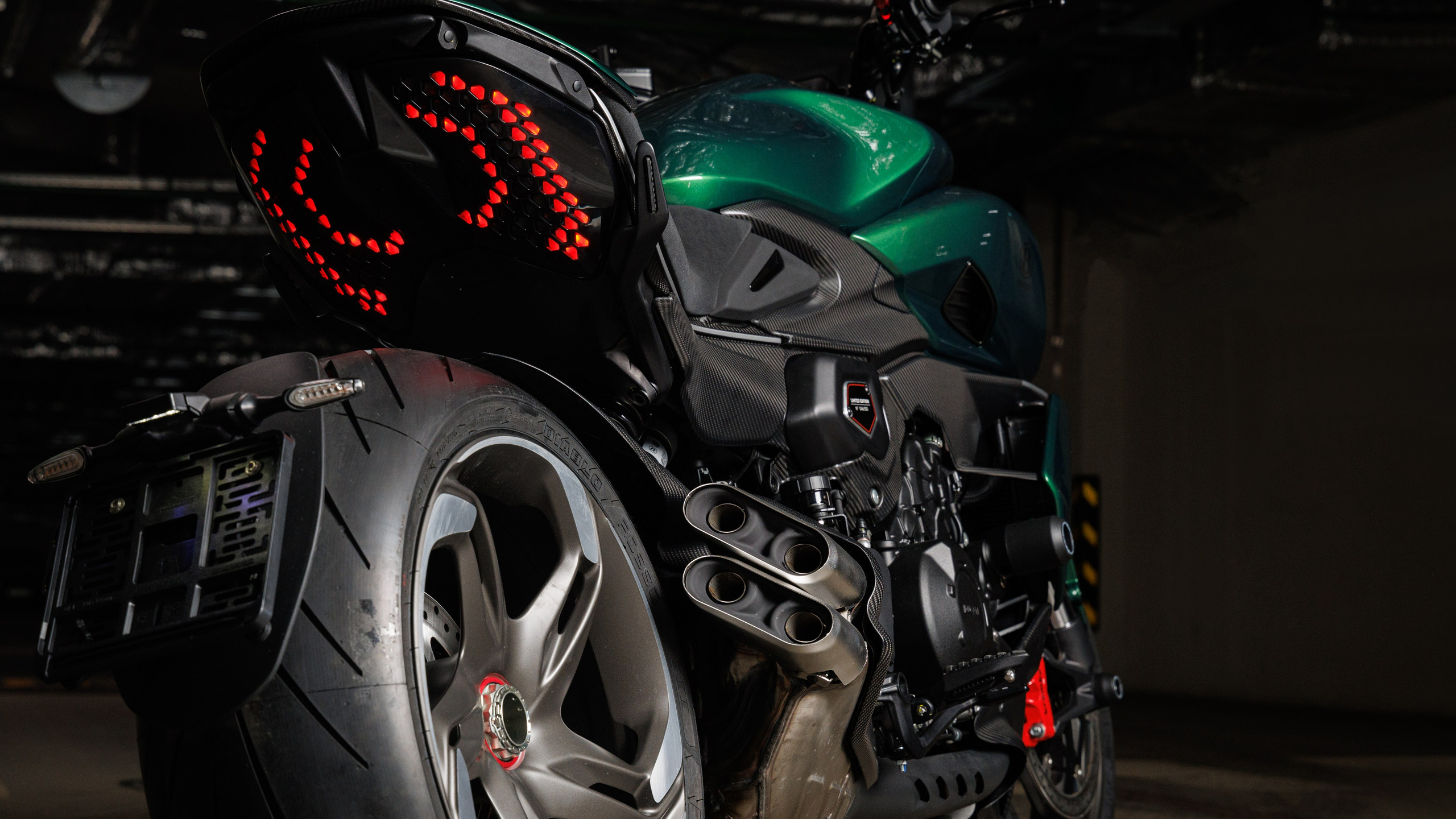 Ducati Diavel V4 Bentley Edition. Продюсер Оператор Фотограф Москва | borisprophoto