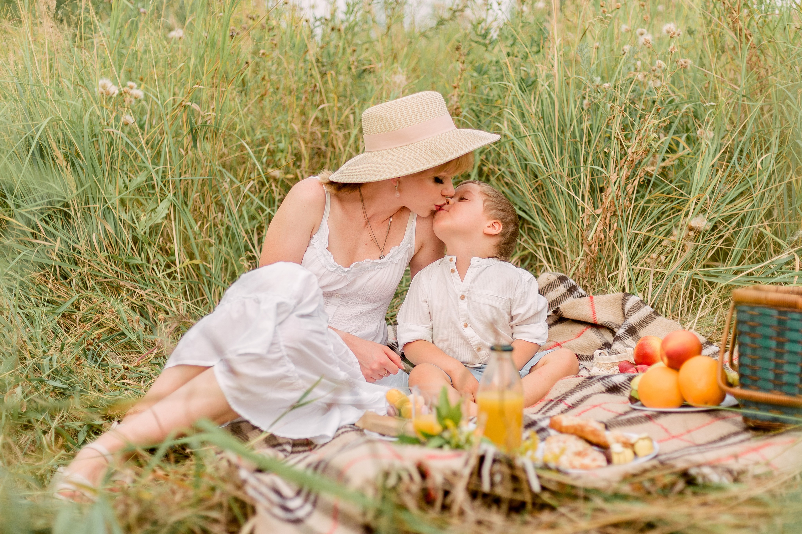 В поле. Фотограф Юлия Попова