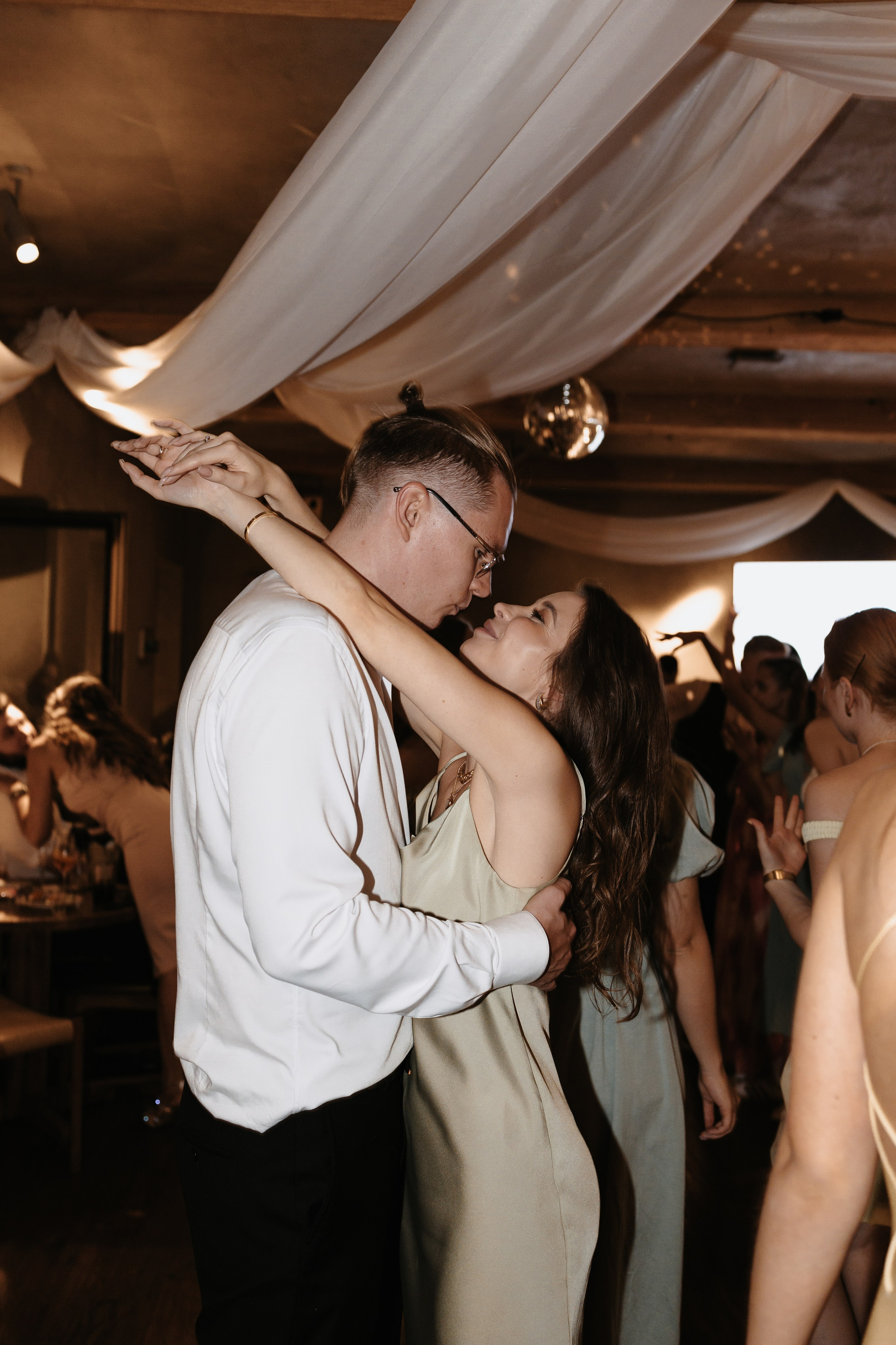 Илья и Ксюша (2024). Свадебный и семейный фотограф в Москве Яна Шувалова