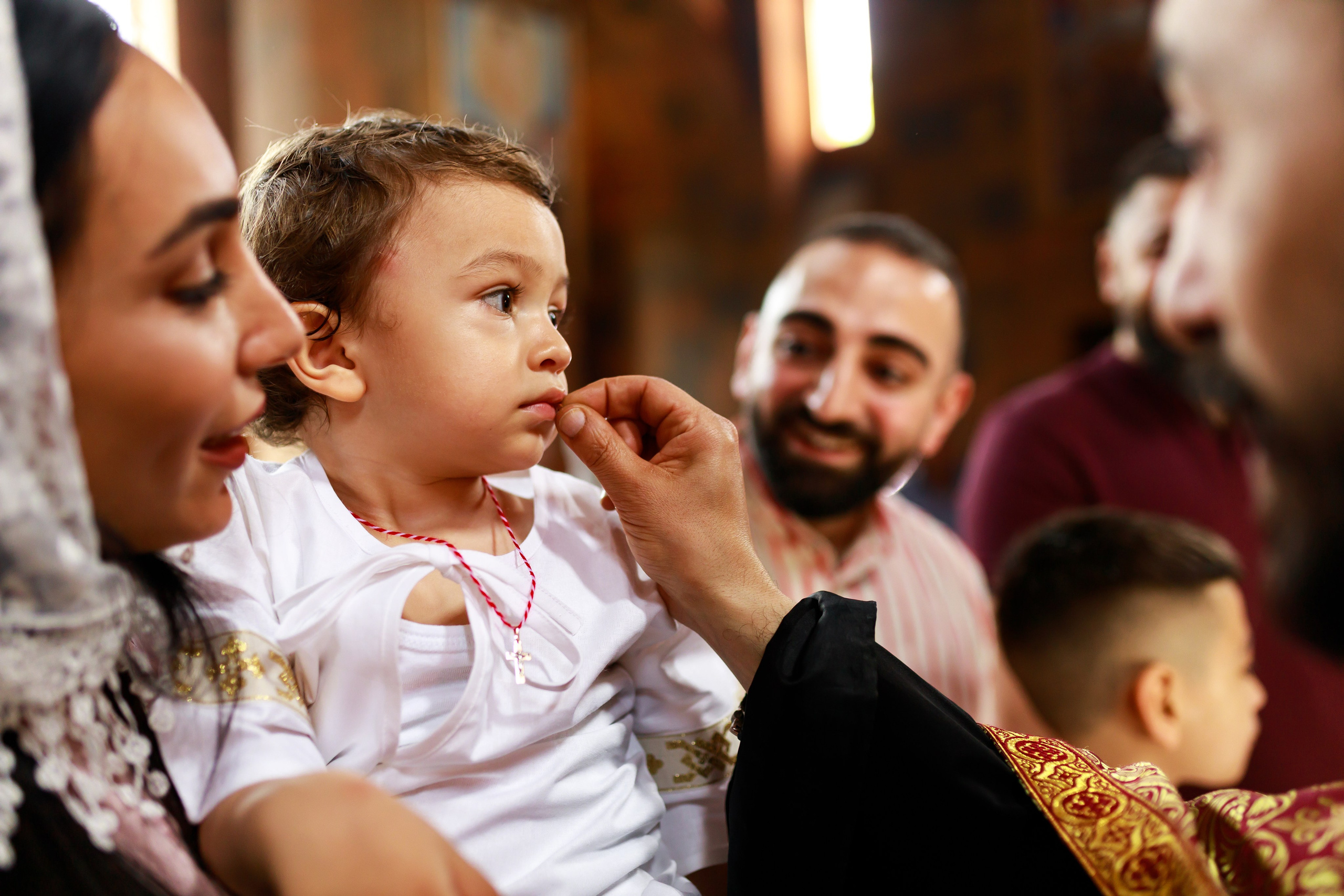 Таинство Крещения в Армянской церкви. Фотограф Тверь. Свадебные, семейные, индивидуальные фотосессии