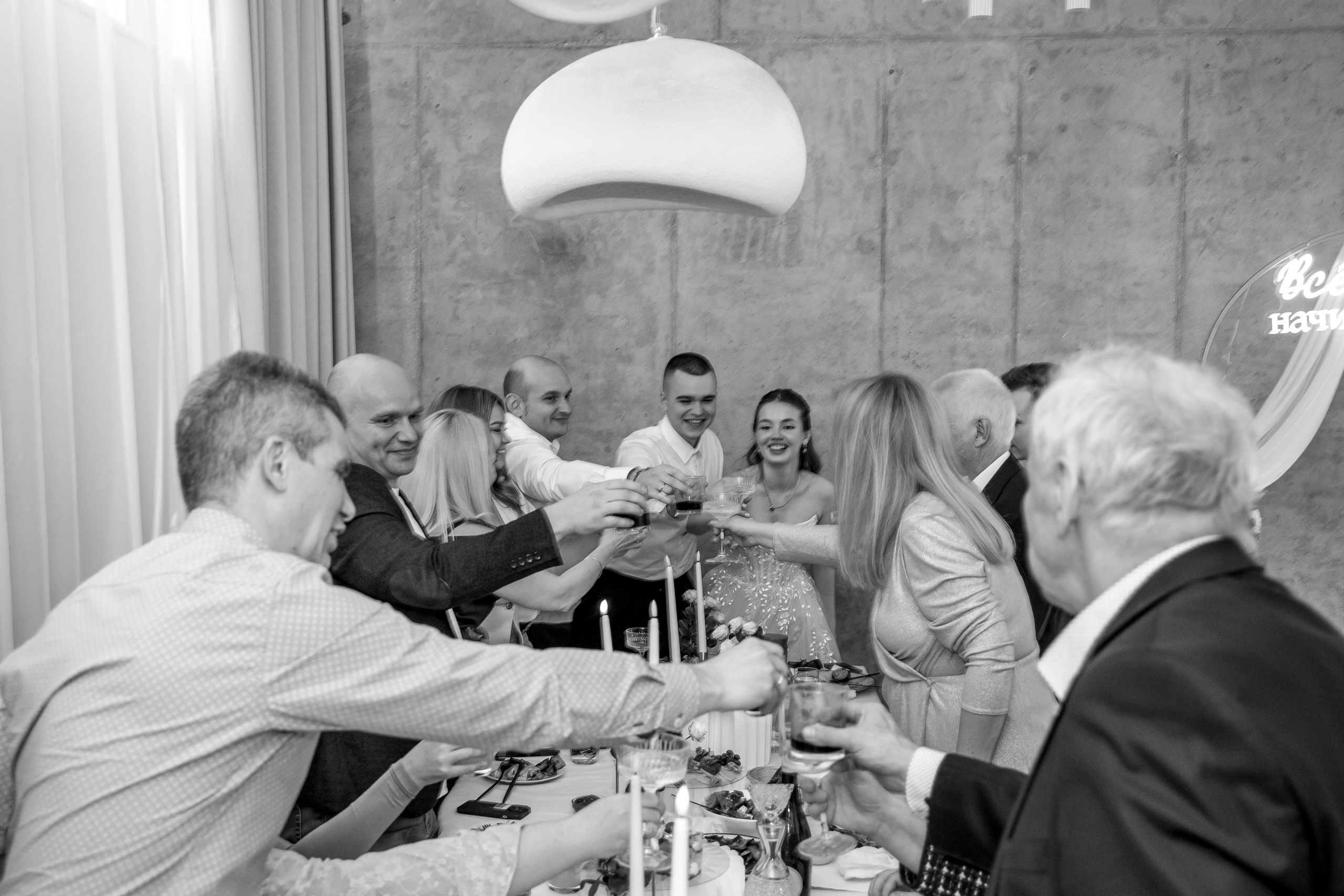 Банкет в кругу близких. Свадебный фотограф и видеограф в Москве — анонс фото и видео с церемонии в день свадьбы