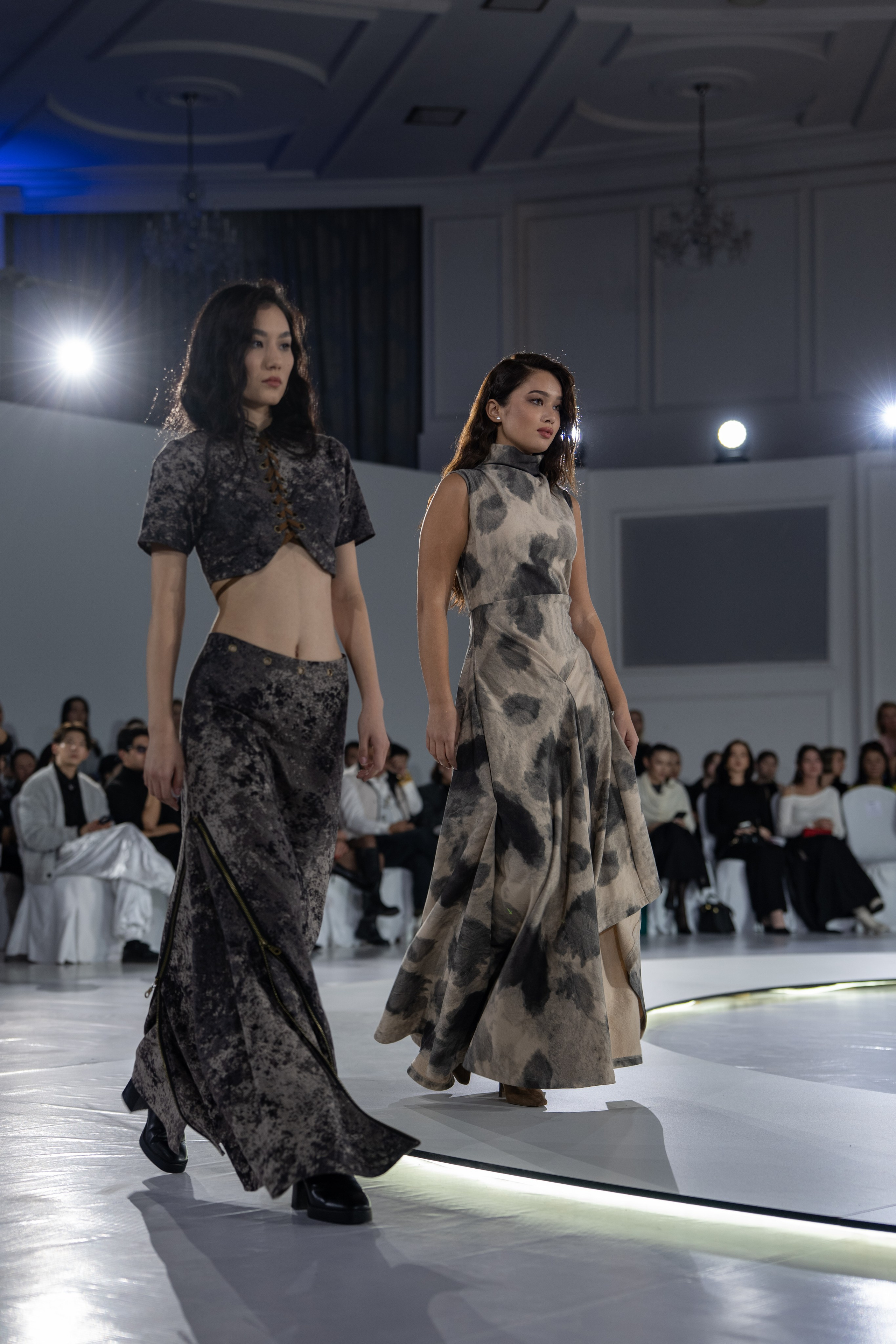 Design August. Сайт Алматинского НЮ АРТ, будуар и фэшн фотографа Дениса Карпенко