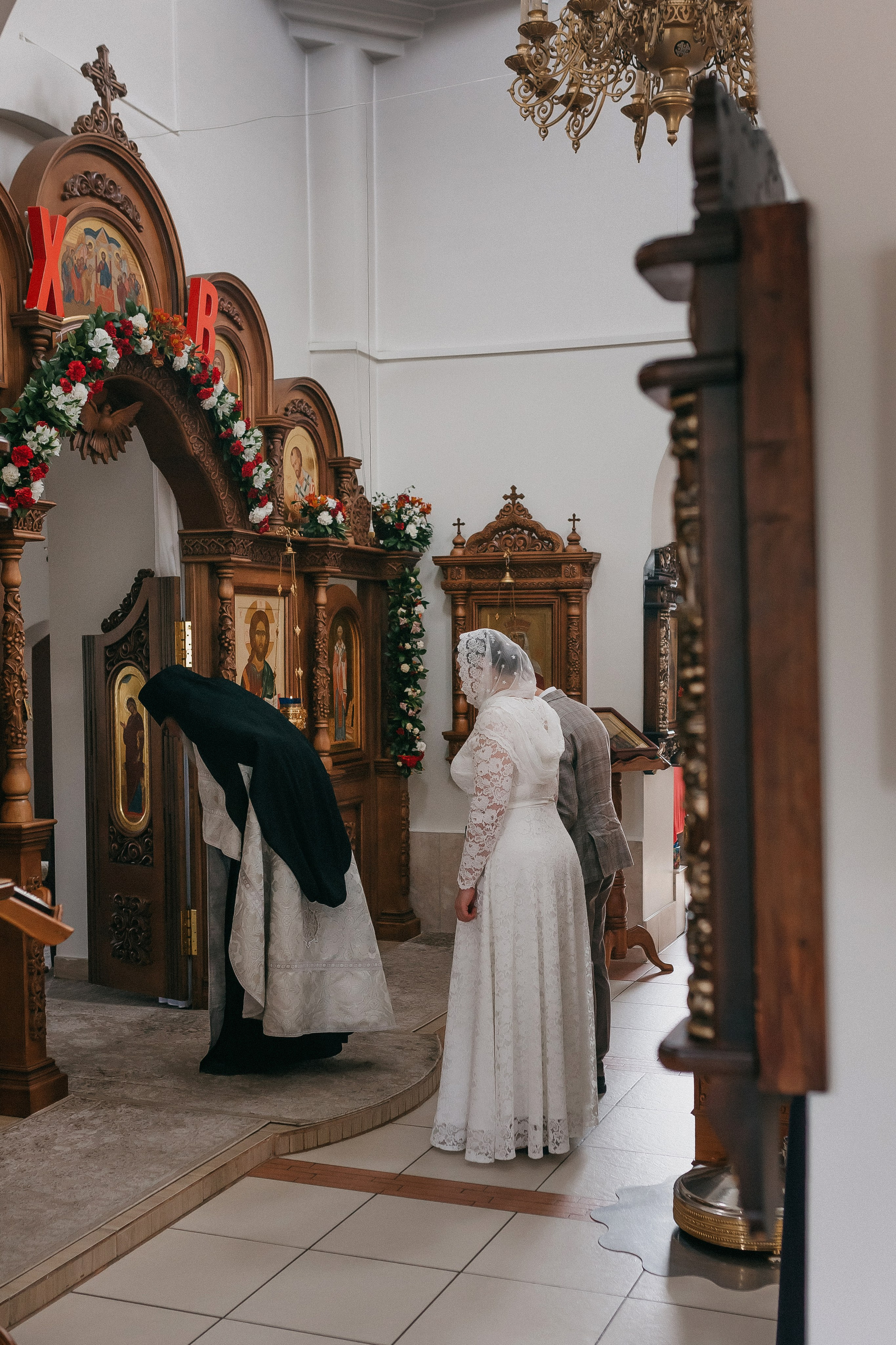 Венчание Анастасии и Вячеслава. Храм Лазаря Четверодневного. Семейный фотограф в Сургуте