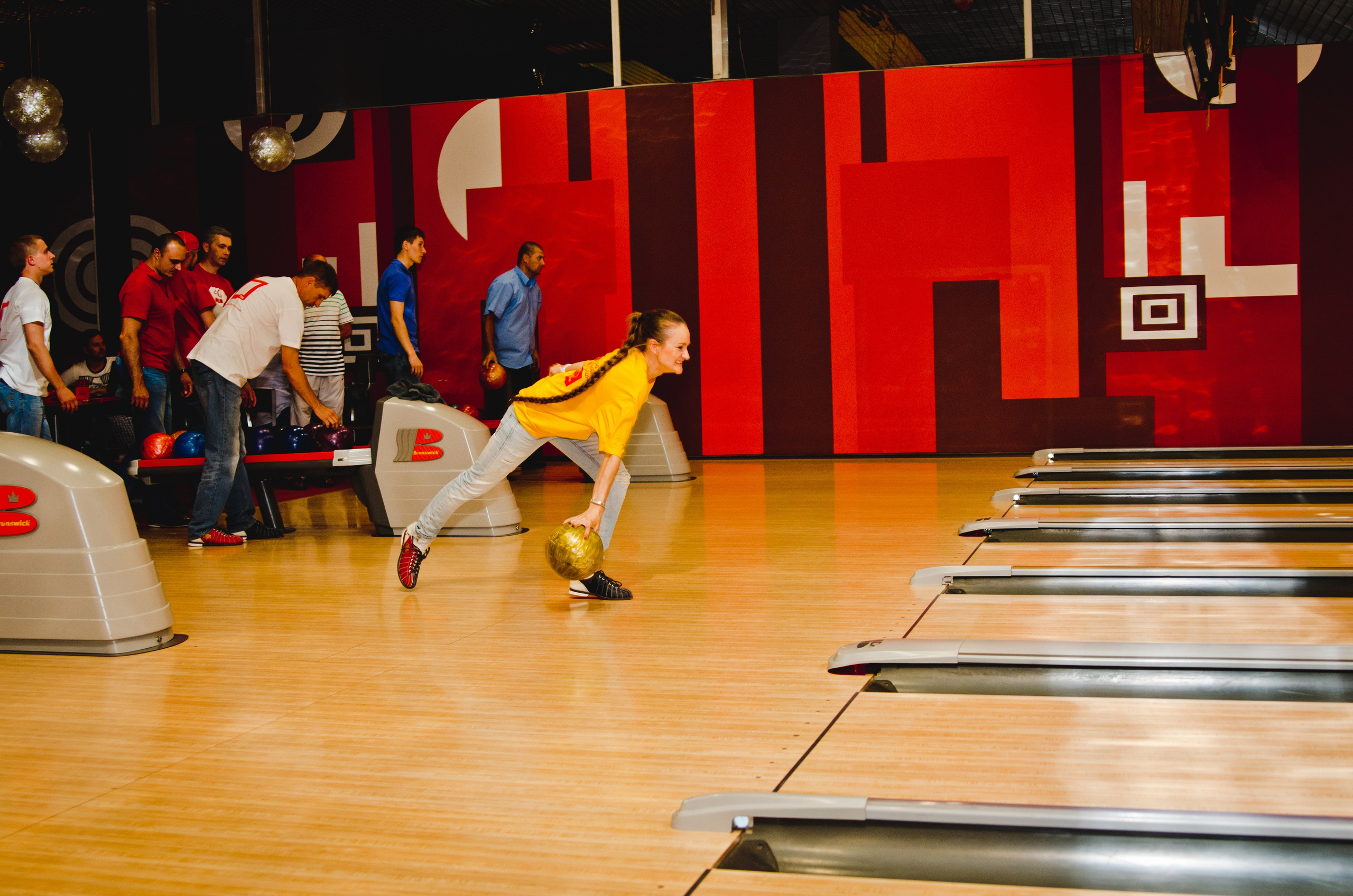 Копоратив.МТС-Теле2-Ростелеком.Боулинг. Свадебный и семейный фотограф Денис Лукьянов в Краснодаре, Краснодарском крае и Республике Крым