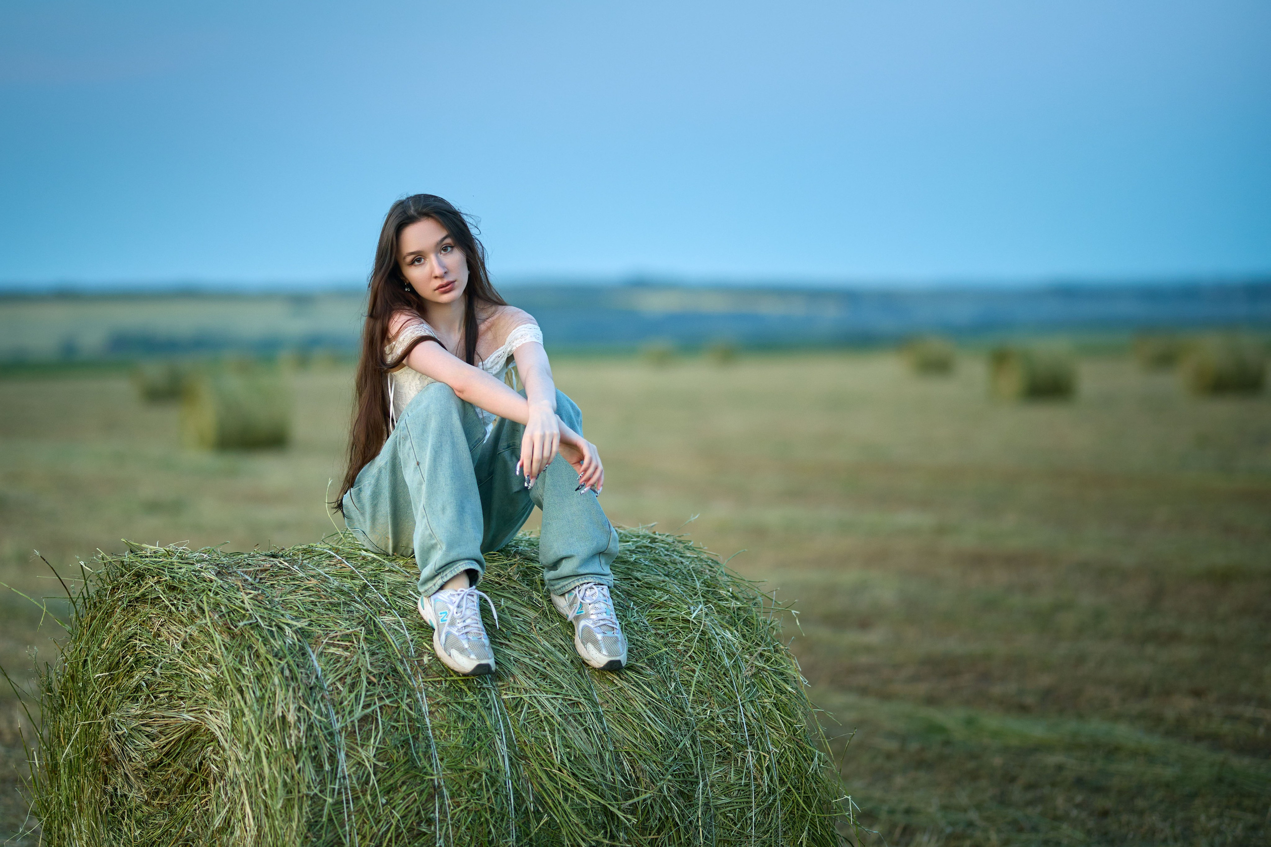 Фотосессия в пшеничном поле и с сеном. Чувашия, Чебоксары. Владимир Суздалов (ProMaXe) — Портретный фотограф, тематические фотосессии в Чебоксарах