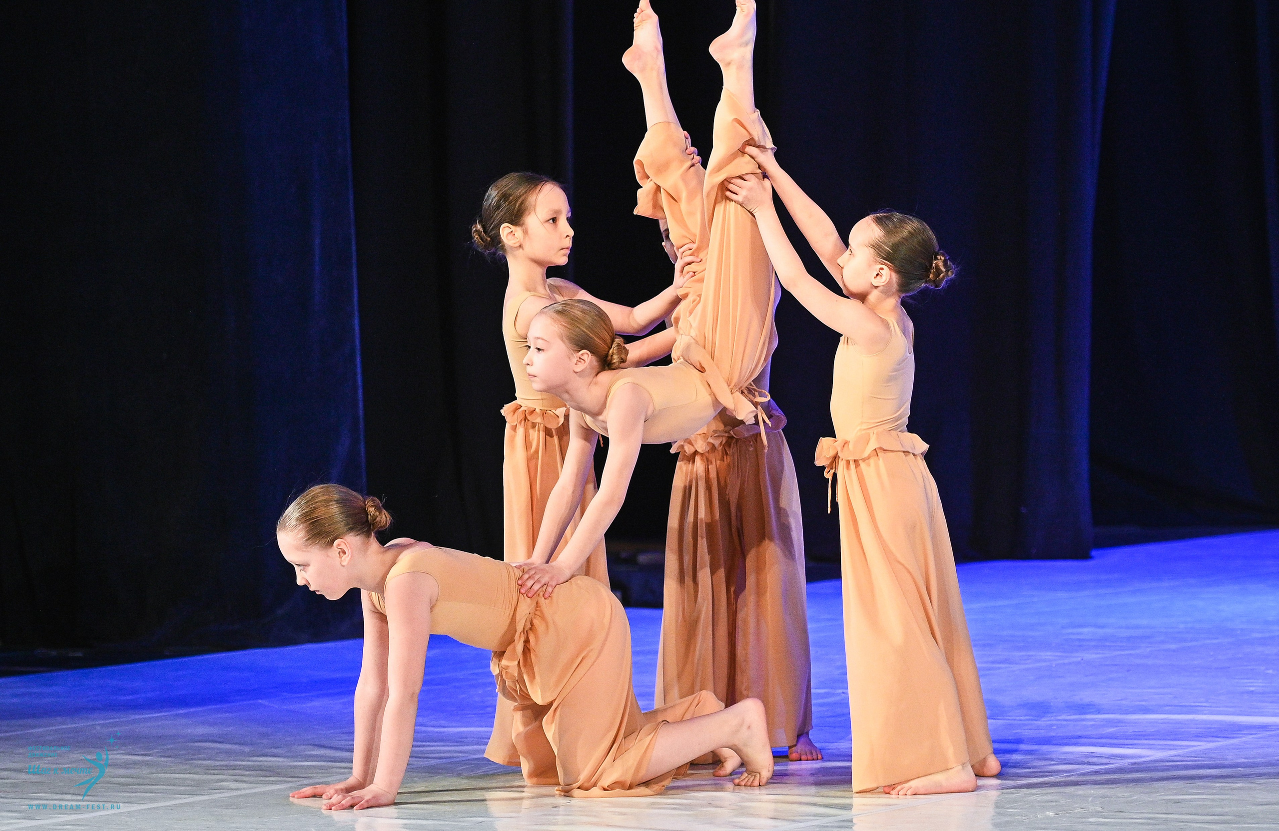 12.04.2025 Фестивальное движение «Шаг к мечте» г. Москва. Медиастудия Фото Концепт