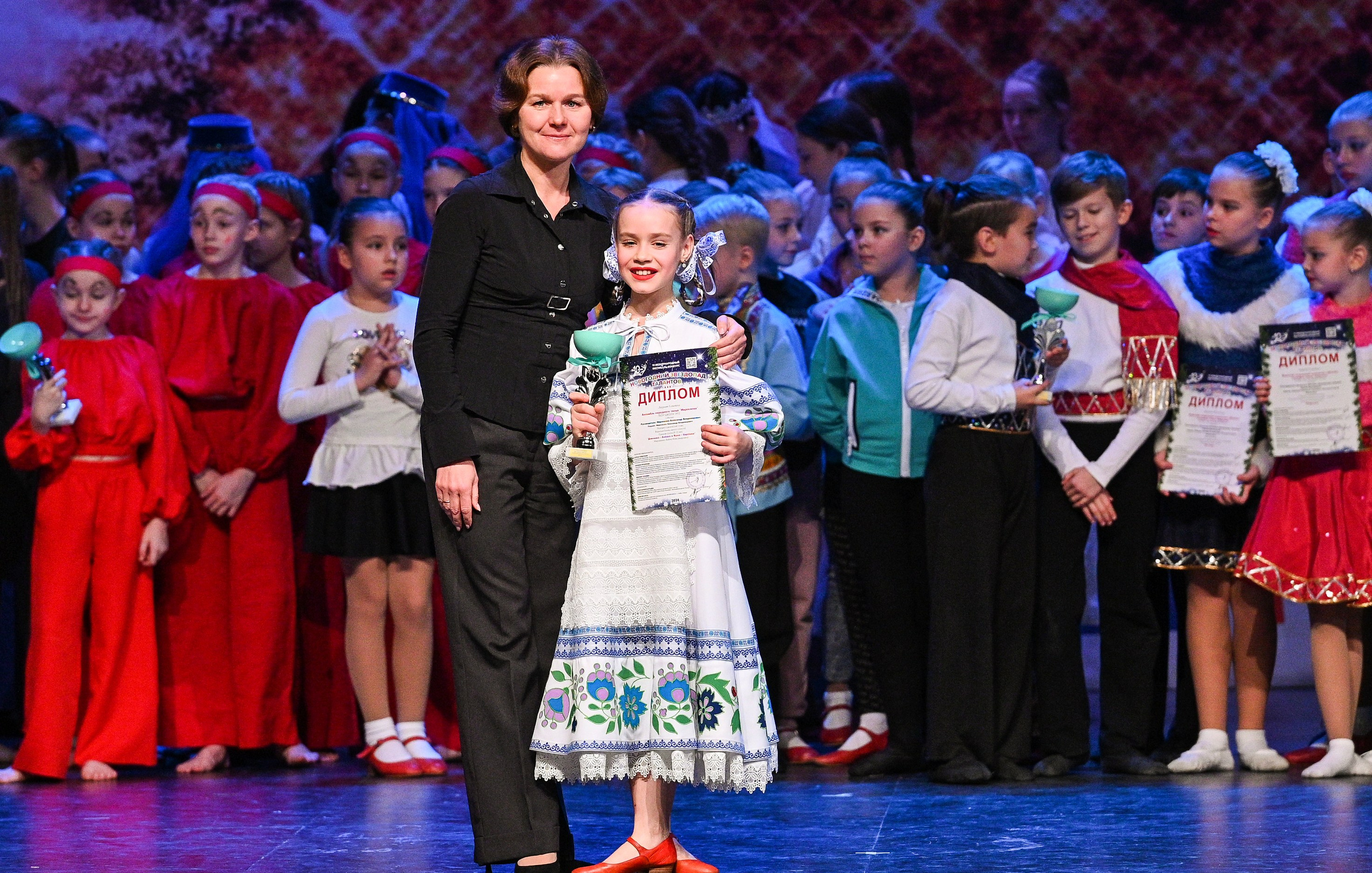 14.11.2024 «Новогодний Звездопад Талантов» Фестивальное движение «Шаг к мечте» г. Москва. Медиастудия Фото Концепт