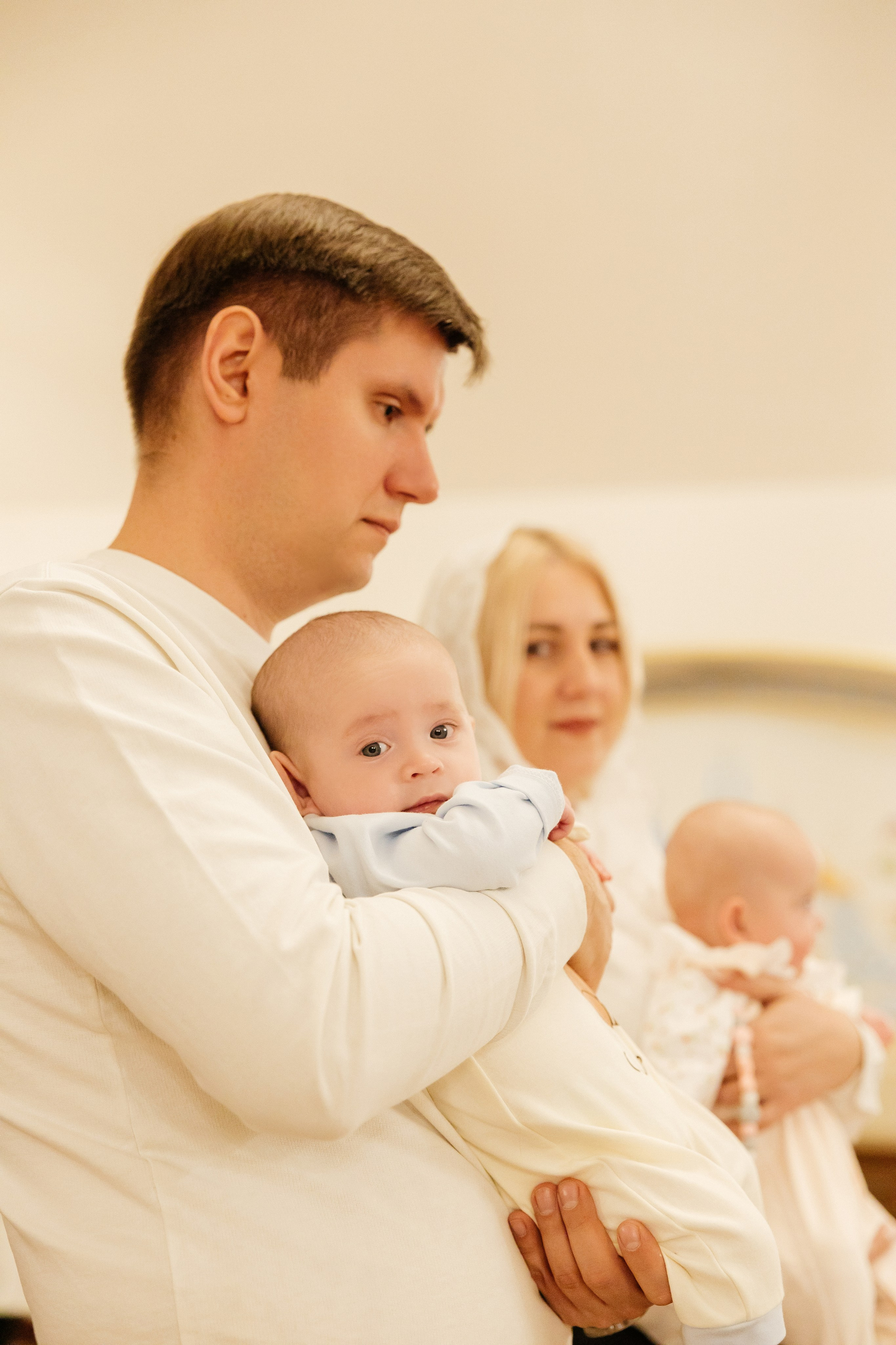 Таинство Крещения Александры и Алисы. Храм Покрова Пресвятой Богородицы. Семейный фотограф в Рязани и Рязанской области