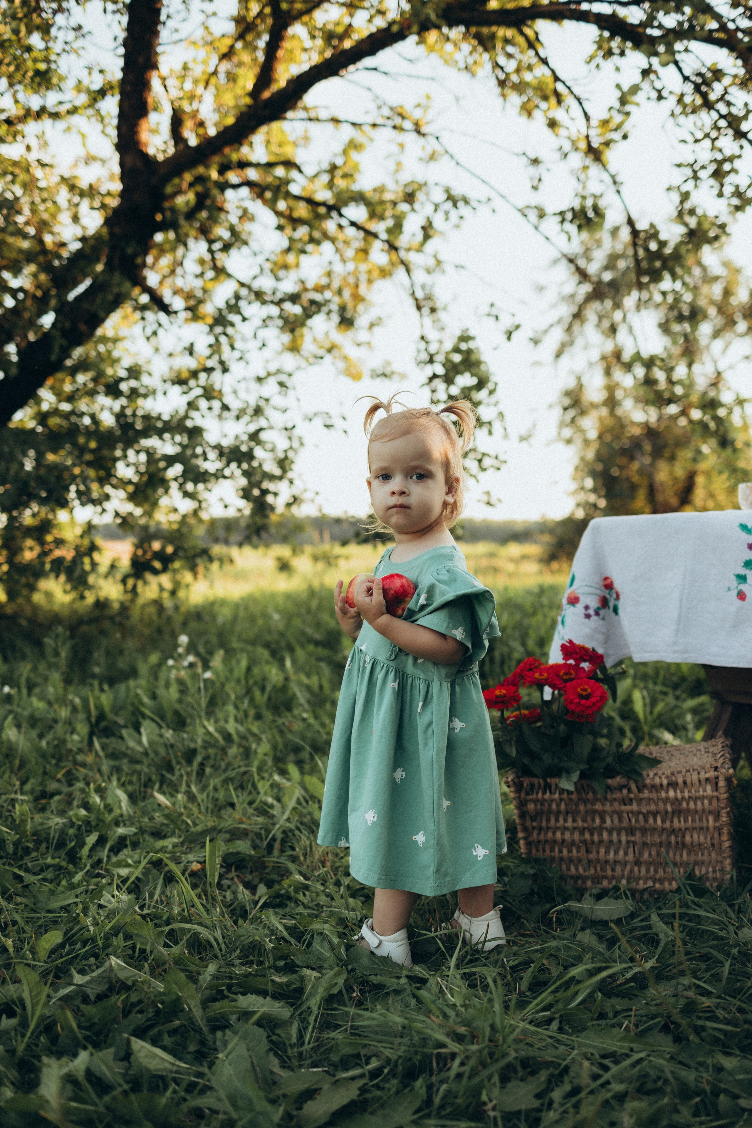 Чаепитие в саду. Фотограф Елена Рябцева