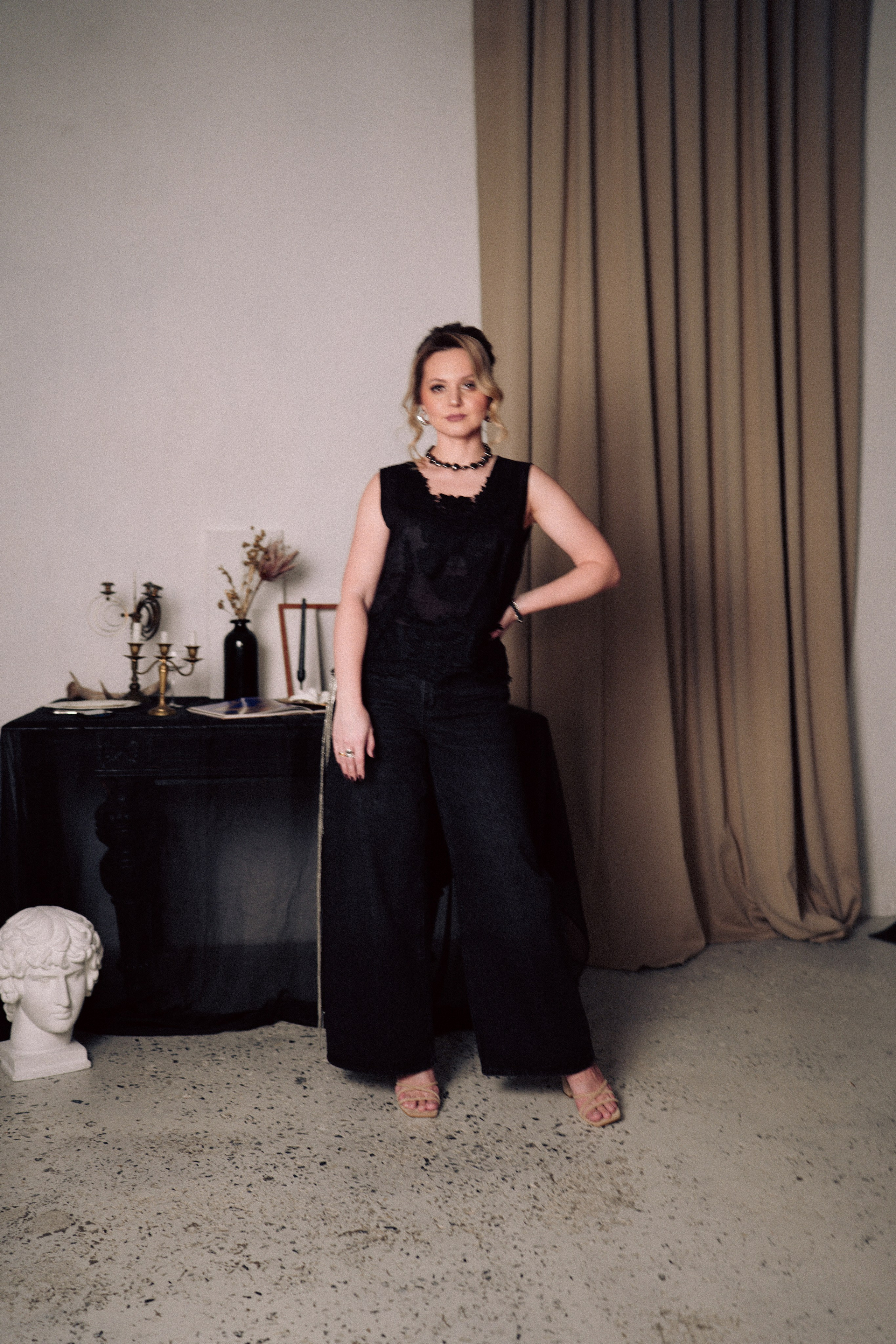 НОВОГОДНЯЯ ФОТОСЕСИИЯ В СТУДИИ ДЛЯ ДЕВУШКИ И ПРОГУЛКА ПО ЧЕРНЫШЕВСКОЙ. Профессиональный фотограф, Санкт-Петербург — Виктория Богомолова