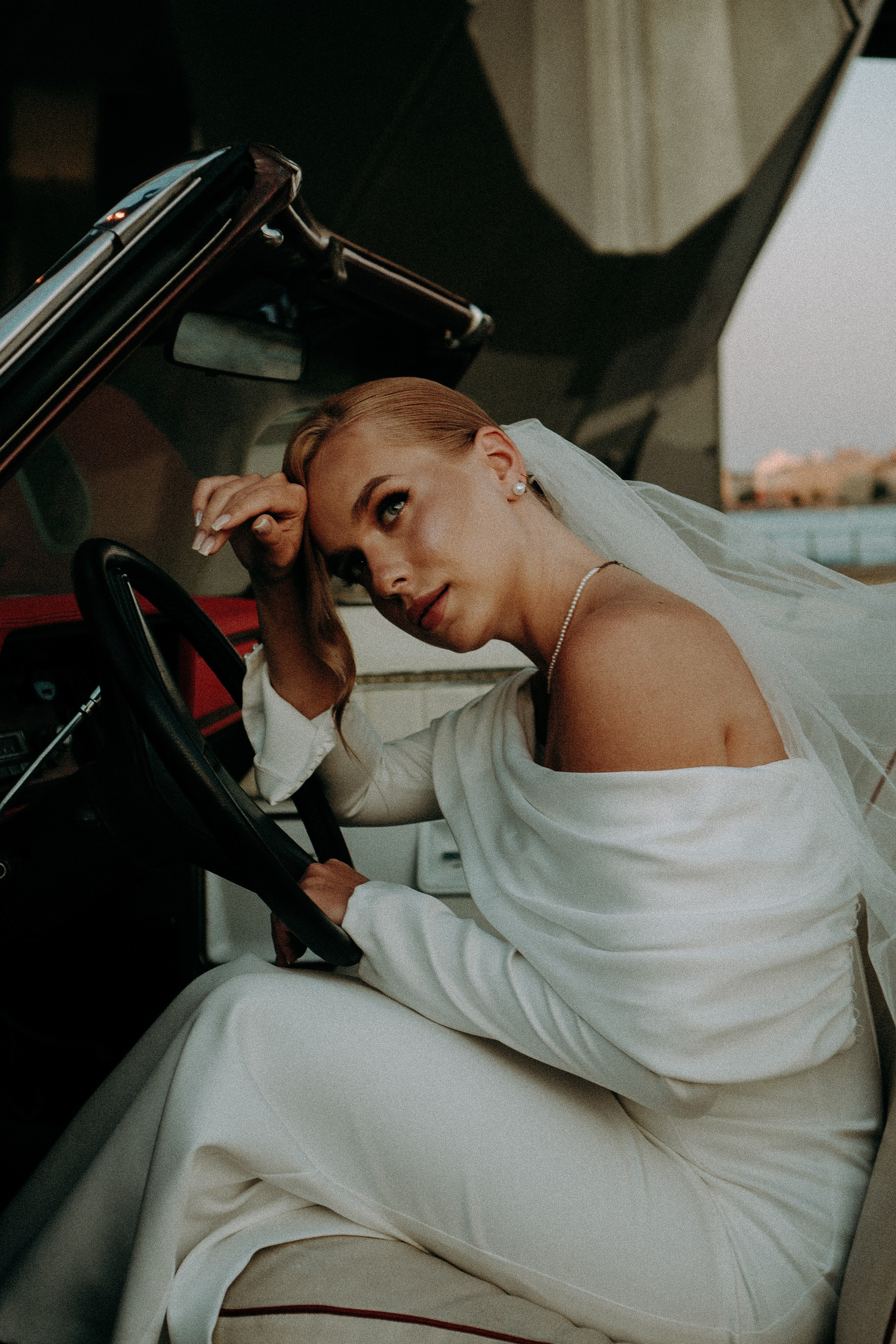 СВАДЕБНАЯ СЬЕМКА ВОЗЛЕ МСОТА БЕТАНКУРА НА КАБРИОЛЕТЕ. Профессиональный фотограф, Санкт-Петербург — Виктория Богомолова