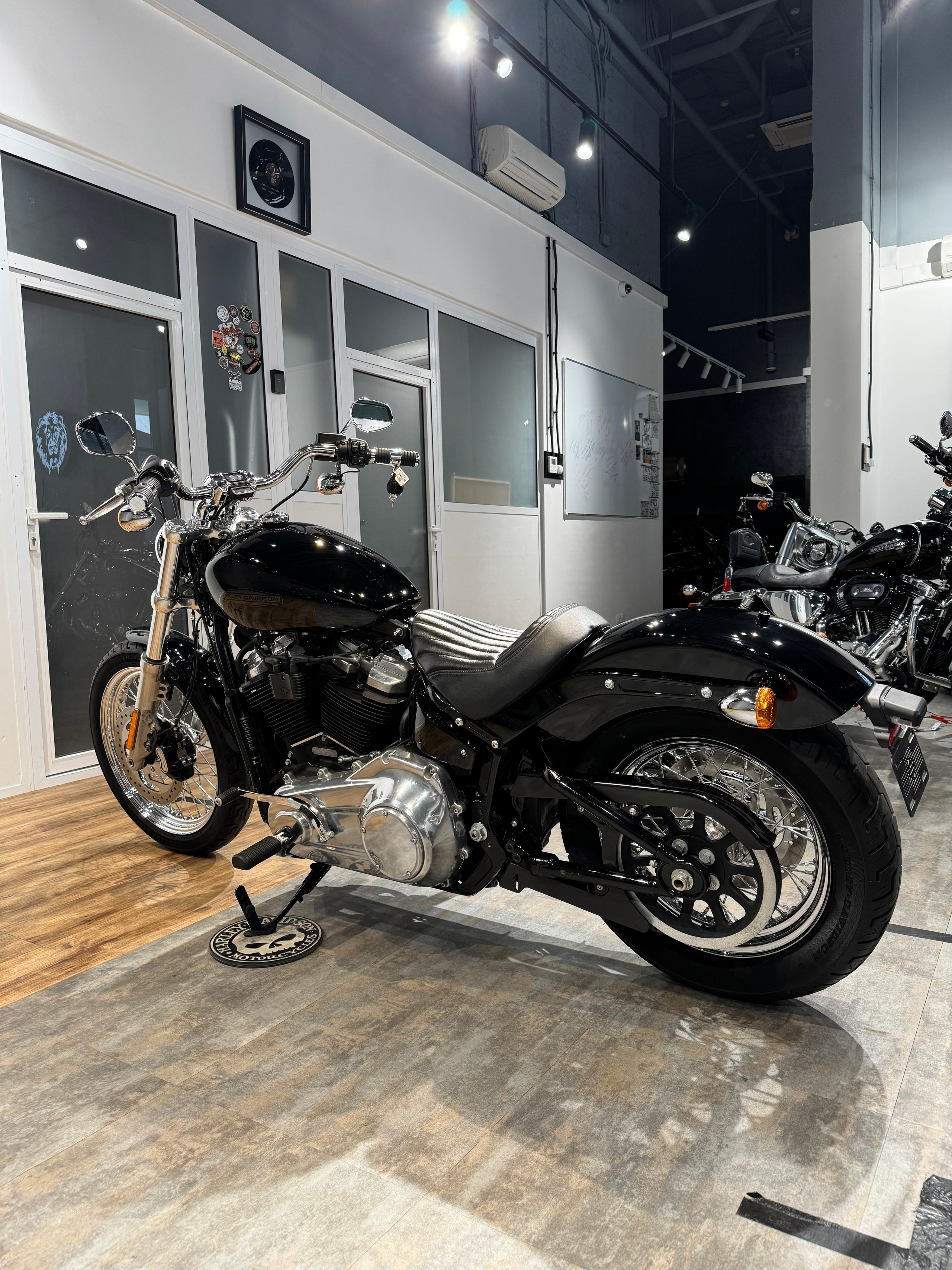 Harley Davidson 2020 Street Bob (Softail) — купить мотоцикл. Hello Davidson, Москва. Только хорошие мотоциклы…