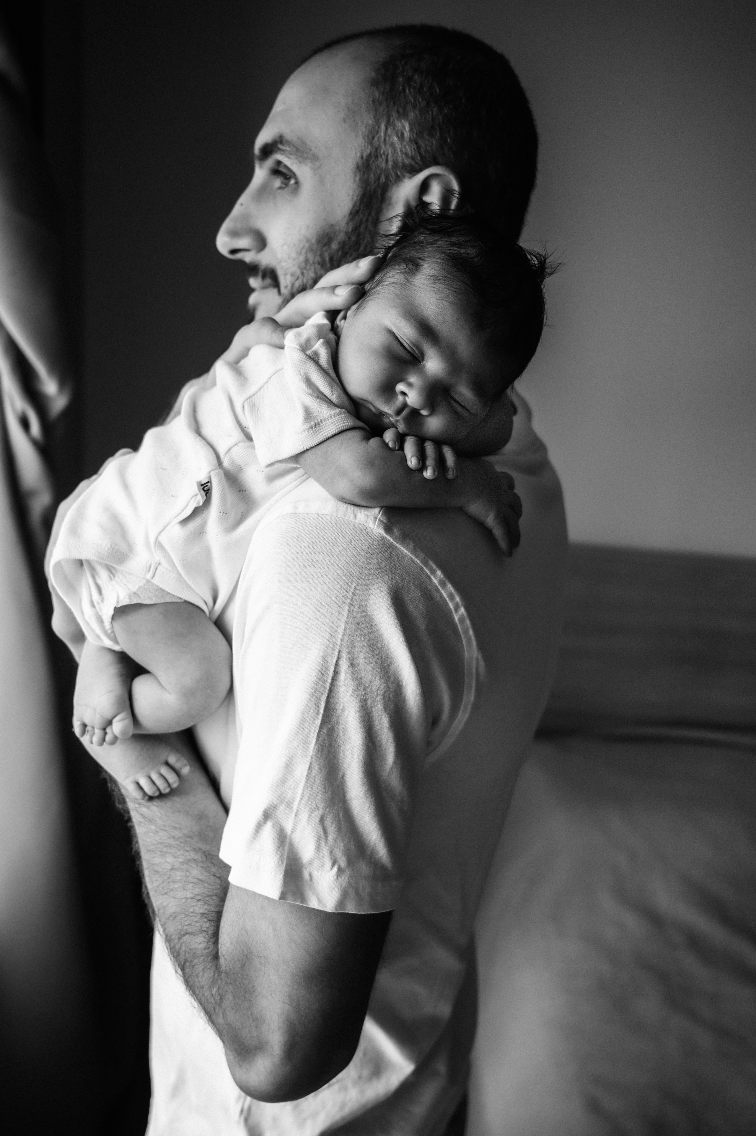 Черно белые фото. Фотограф новорожденных малышей в Санкт-Петербурге