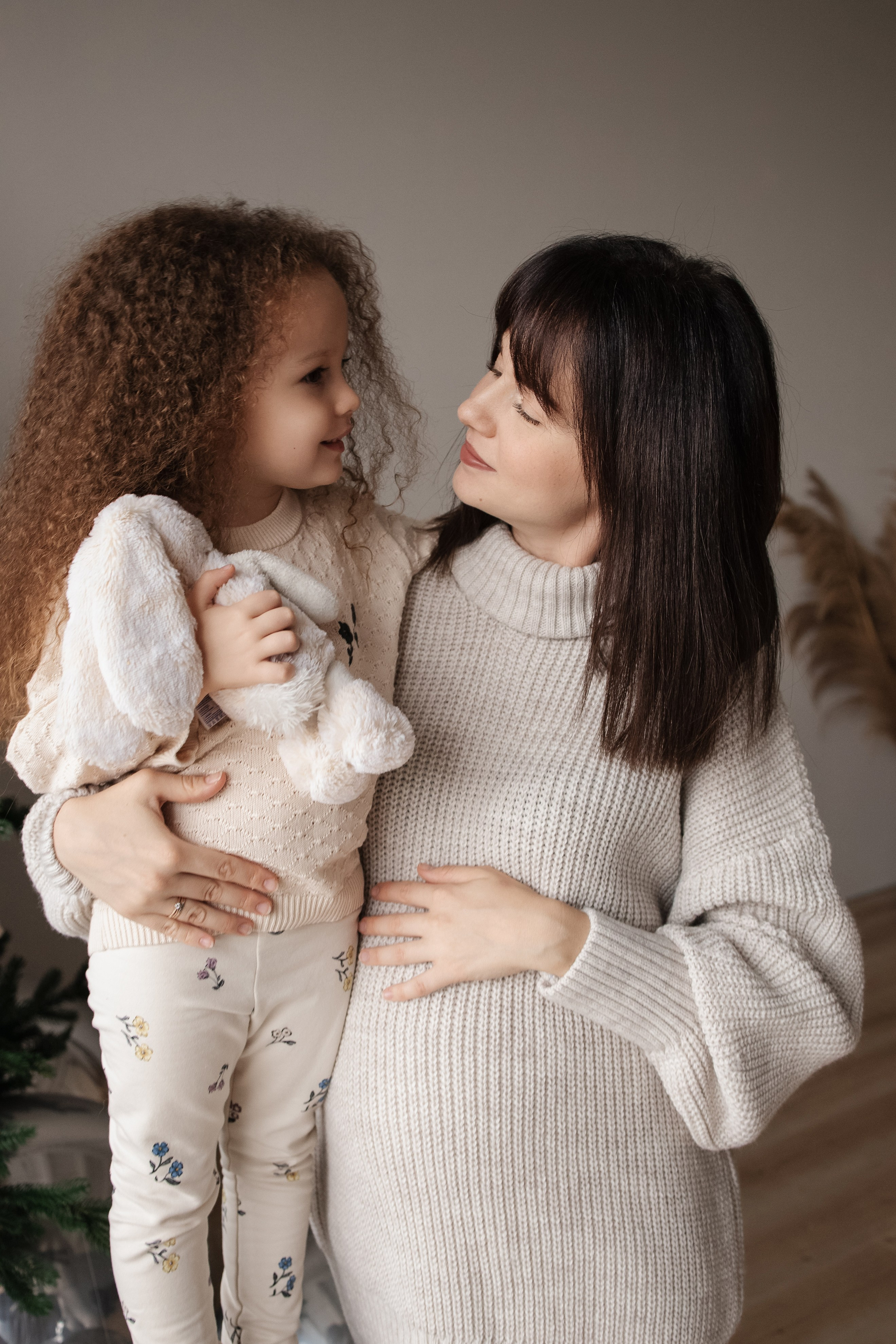 В ожидании сестренки перед Новым годом. Фотограф Новосибирск