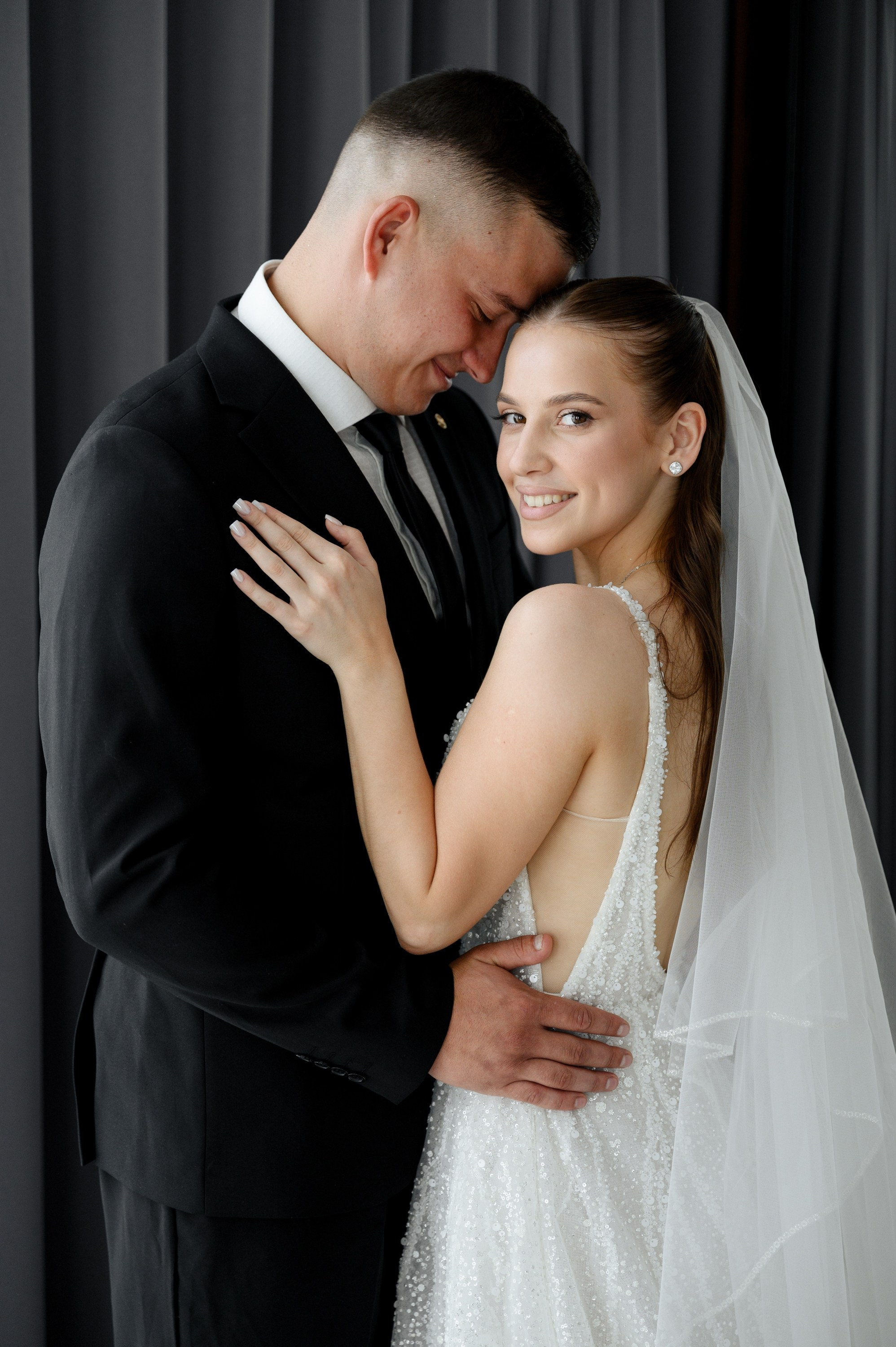 Антон и Виолета. Zhulanovilya