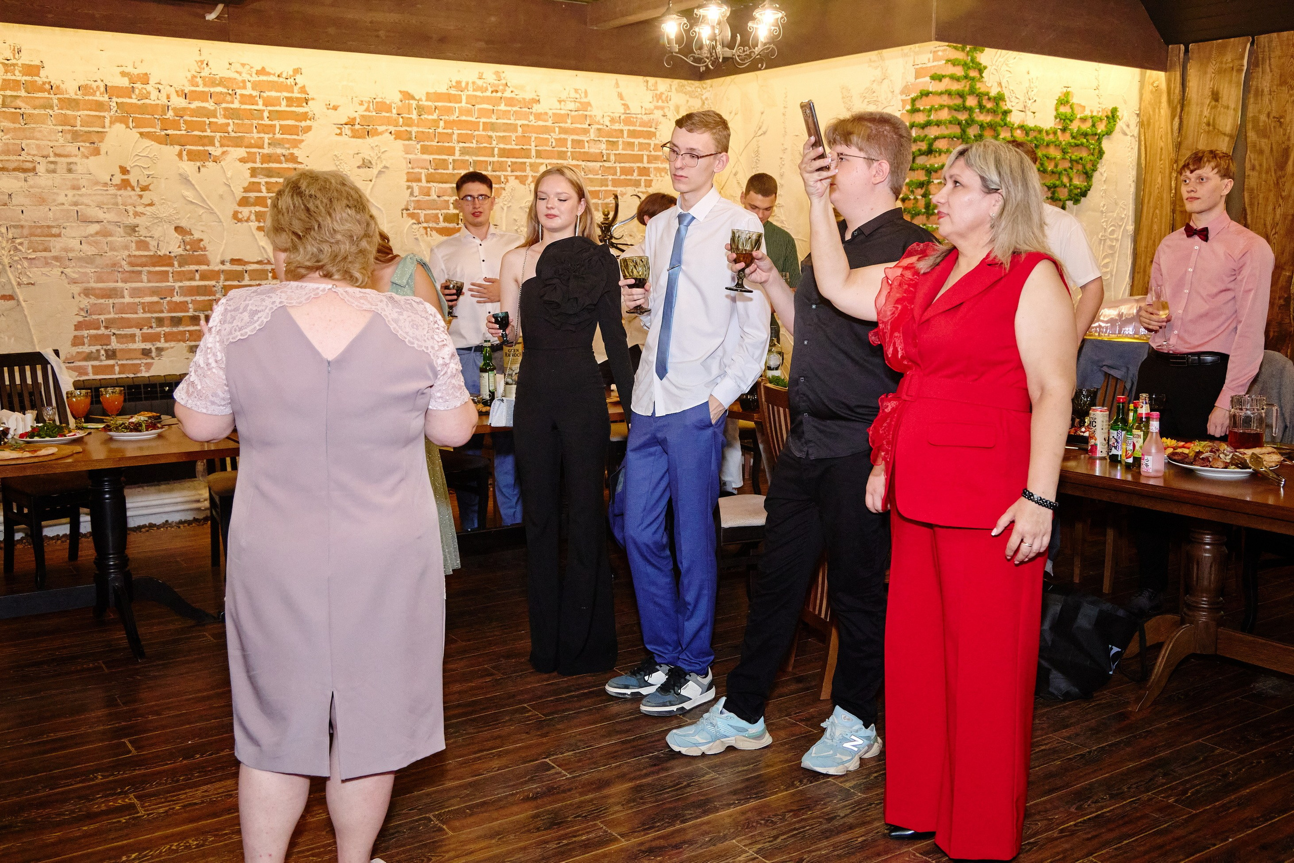 Выпускной 35 Сош. Фотограф Выпускные альбомы Таганрог Сергей Коробченко