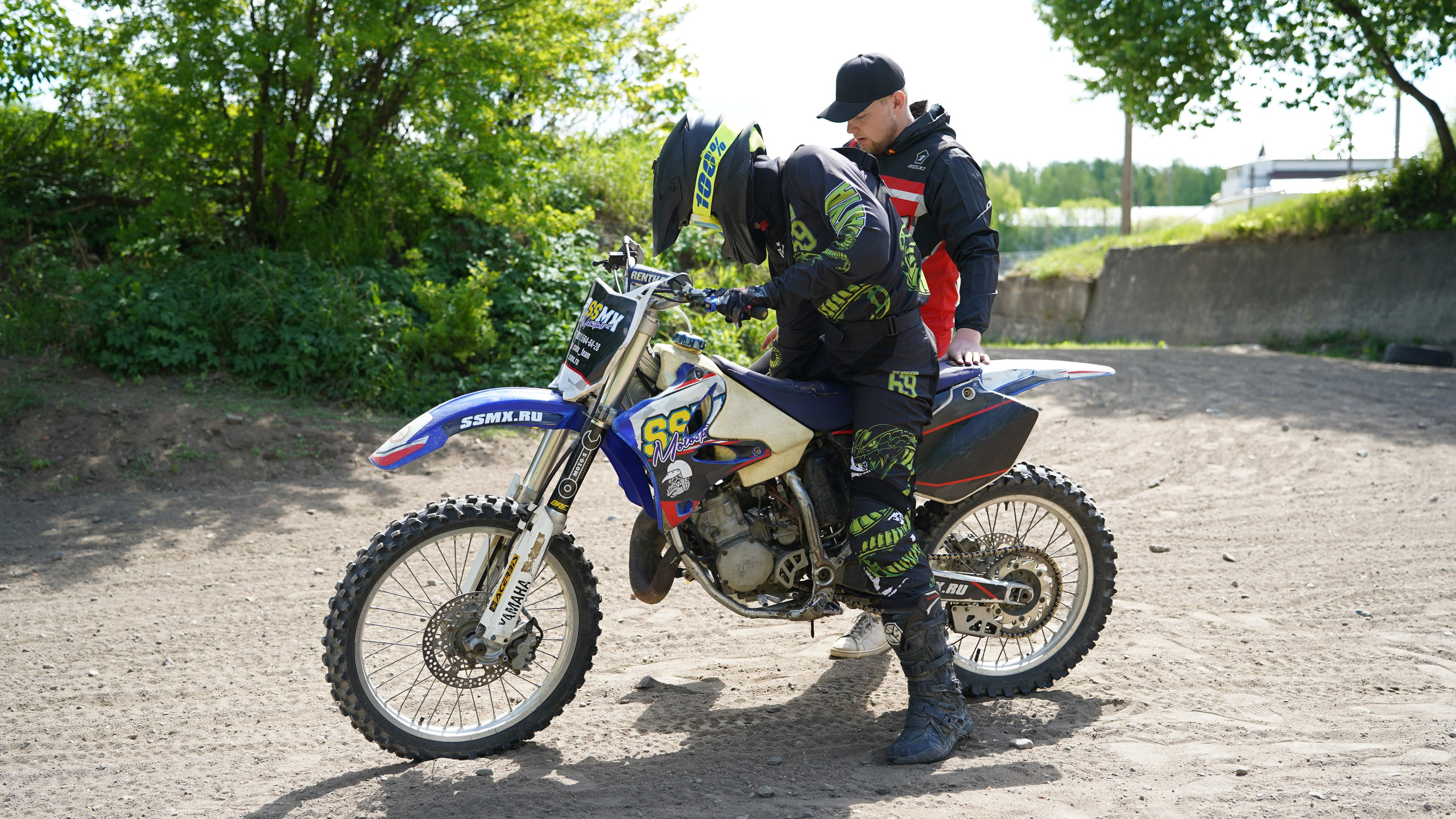 Катя Ли. Графический дизайнер Илья Левченко