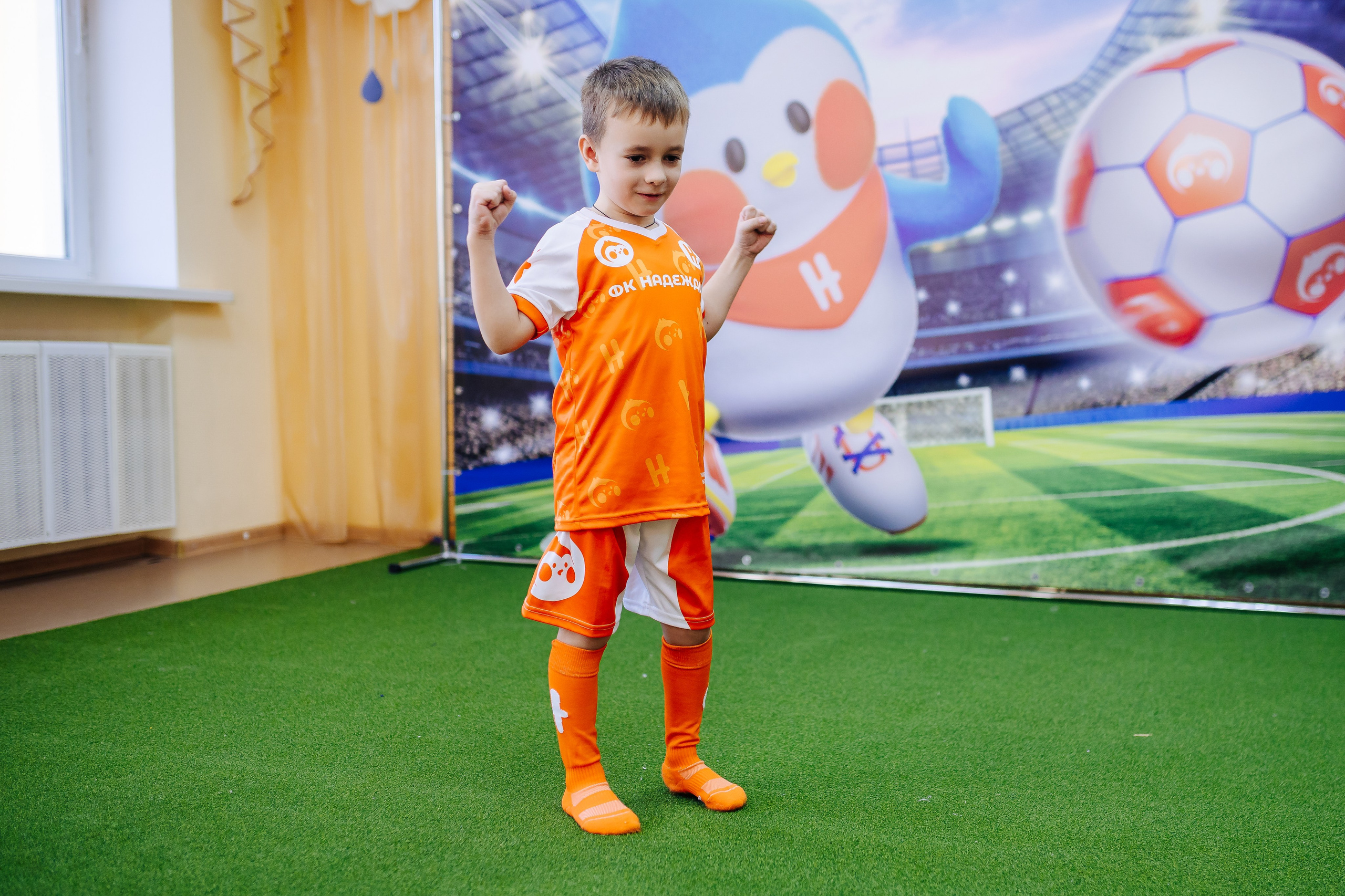 Фотосессия с кубком в детских садах г. Магнитогорска. Денис Прохоров Фотограф в г. Магнитогорск