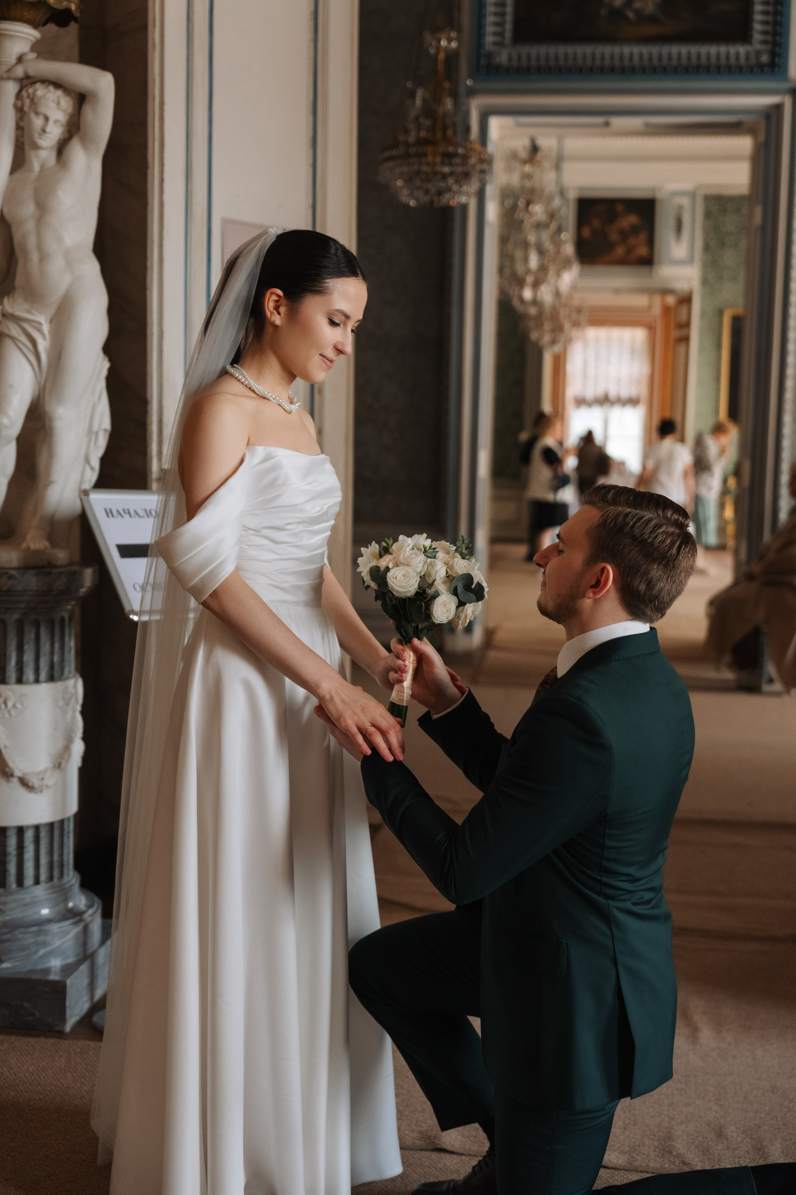 Влад и Илина в Кусково. Свадебный фотограф в Москве Анна Полушина