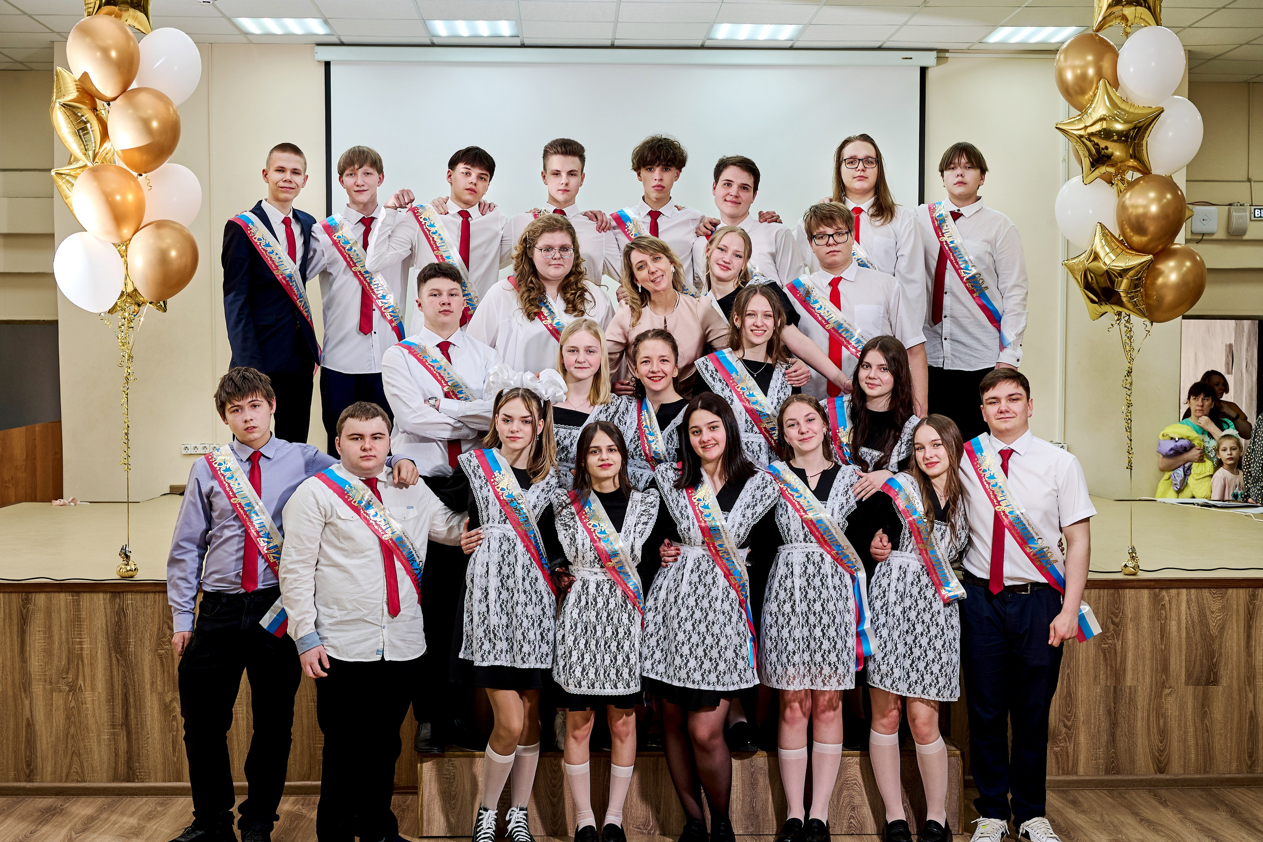 Выпускные и праздники. Выпускные альбомы. Предметная и контент съёмка. Фотостудия Klass