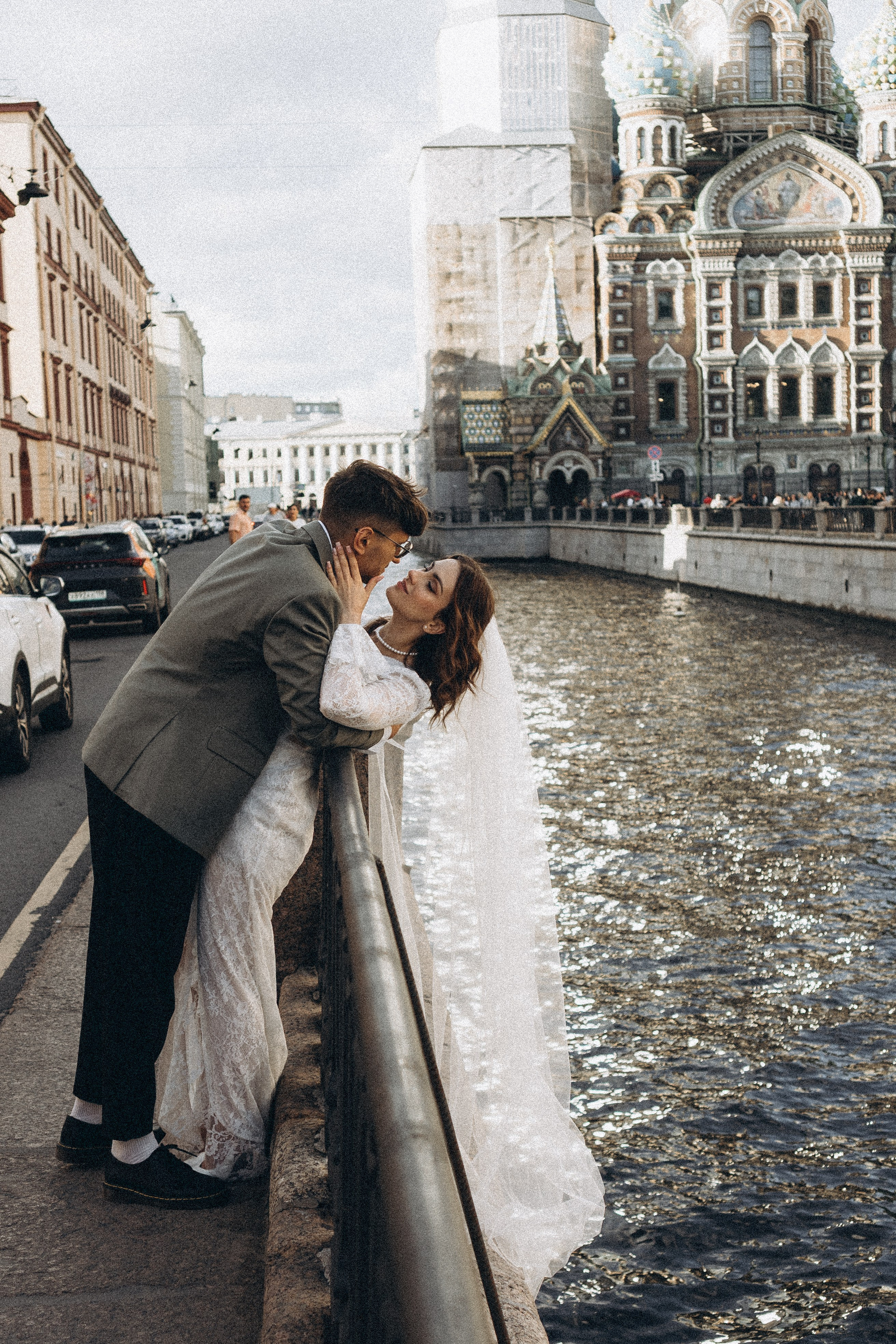 СВАДЕБНАЯ ПРОГУЛКА ВОЗЕ ИСАИКЕВСКОГО СОБОРА АСТОРИИ И ЗАКОНОДАЛЕТНОГО СОБРАНИЯ. Профессиональный фотограф, Санкт-Петербург — Виктория Богомолова