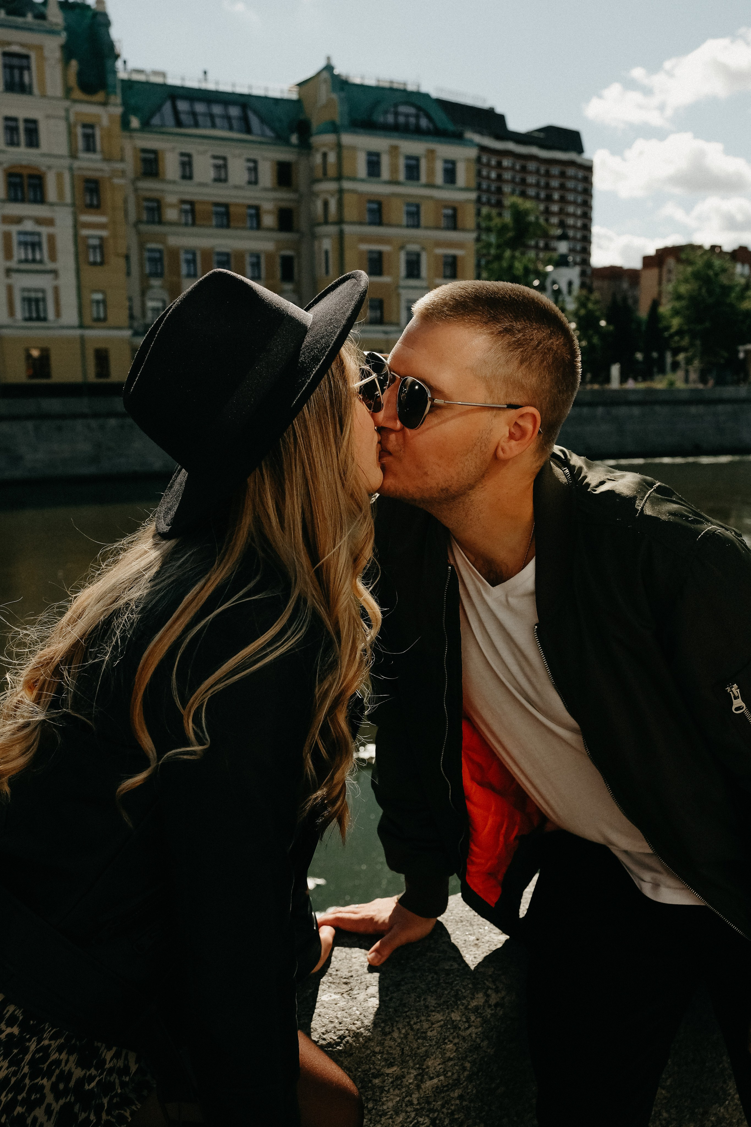 Солнце на Красном Октябре. Свадебный фотограф Александра Тюлякова